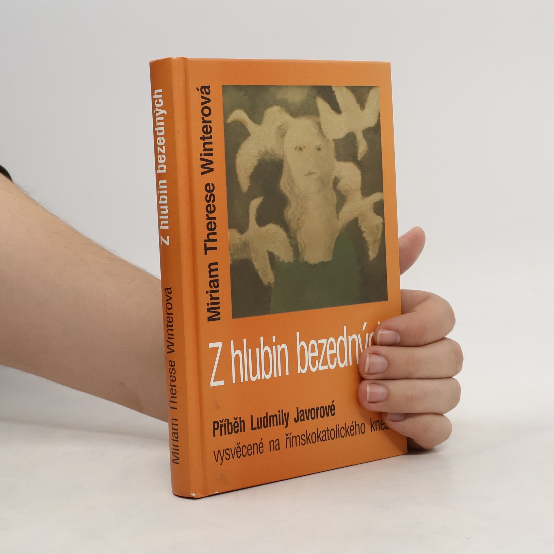 Miriam Therese Winter Z hlubin bezedných