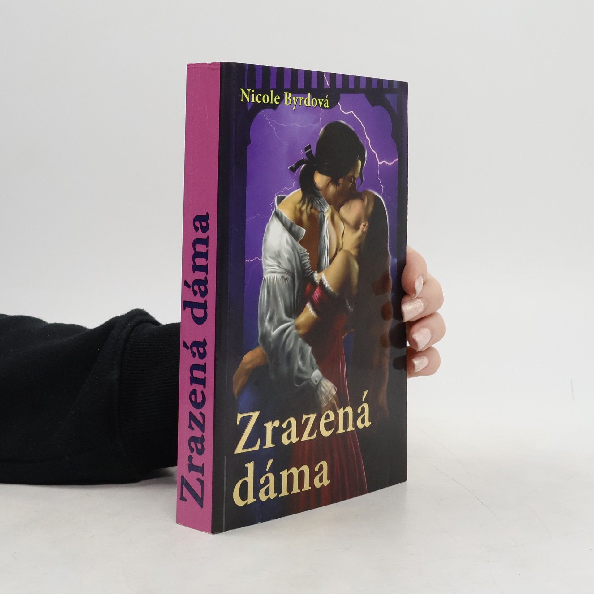 Nicole Byrd Zrazená dáma