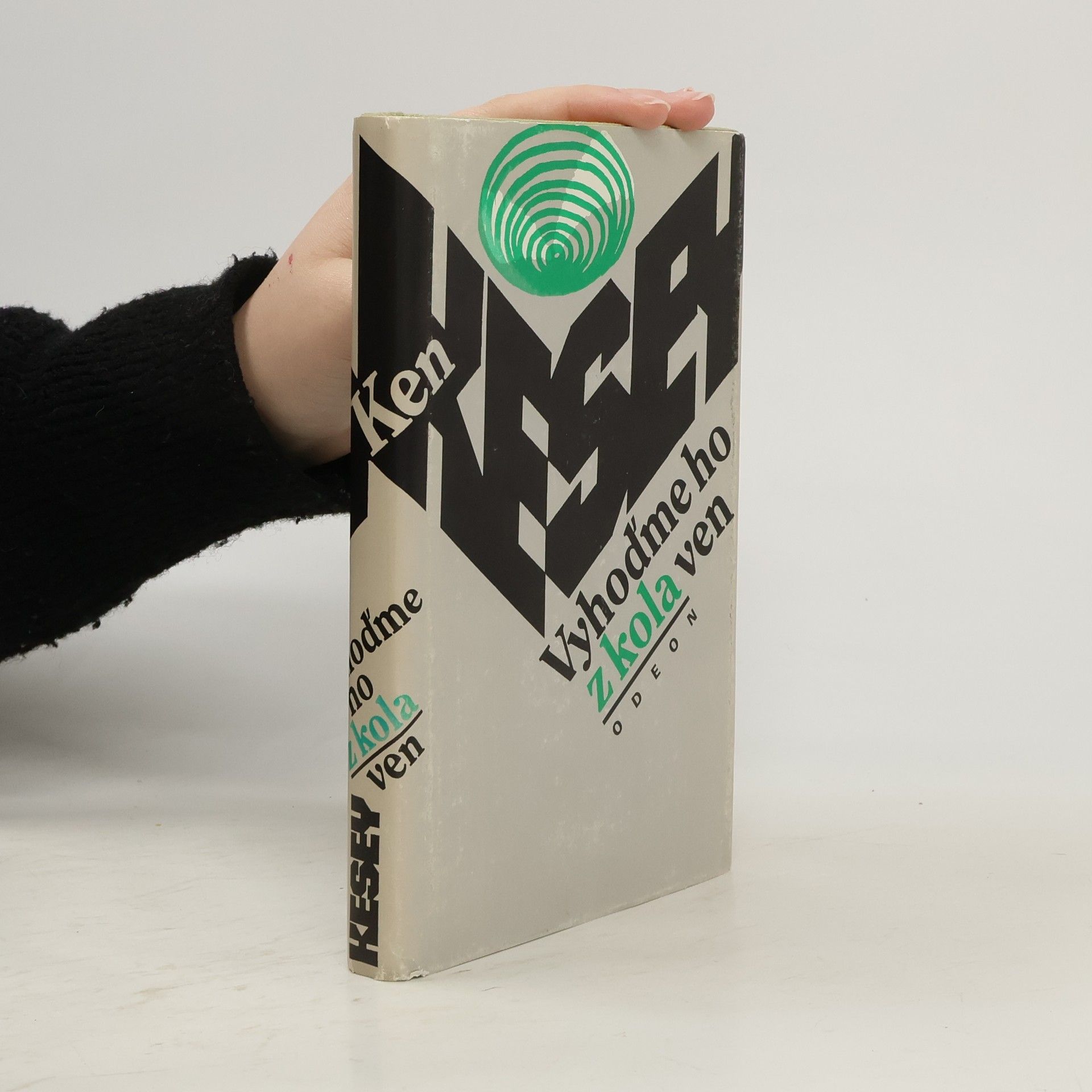 Vyhoďme ho z kola ven