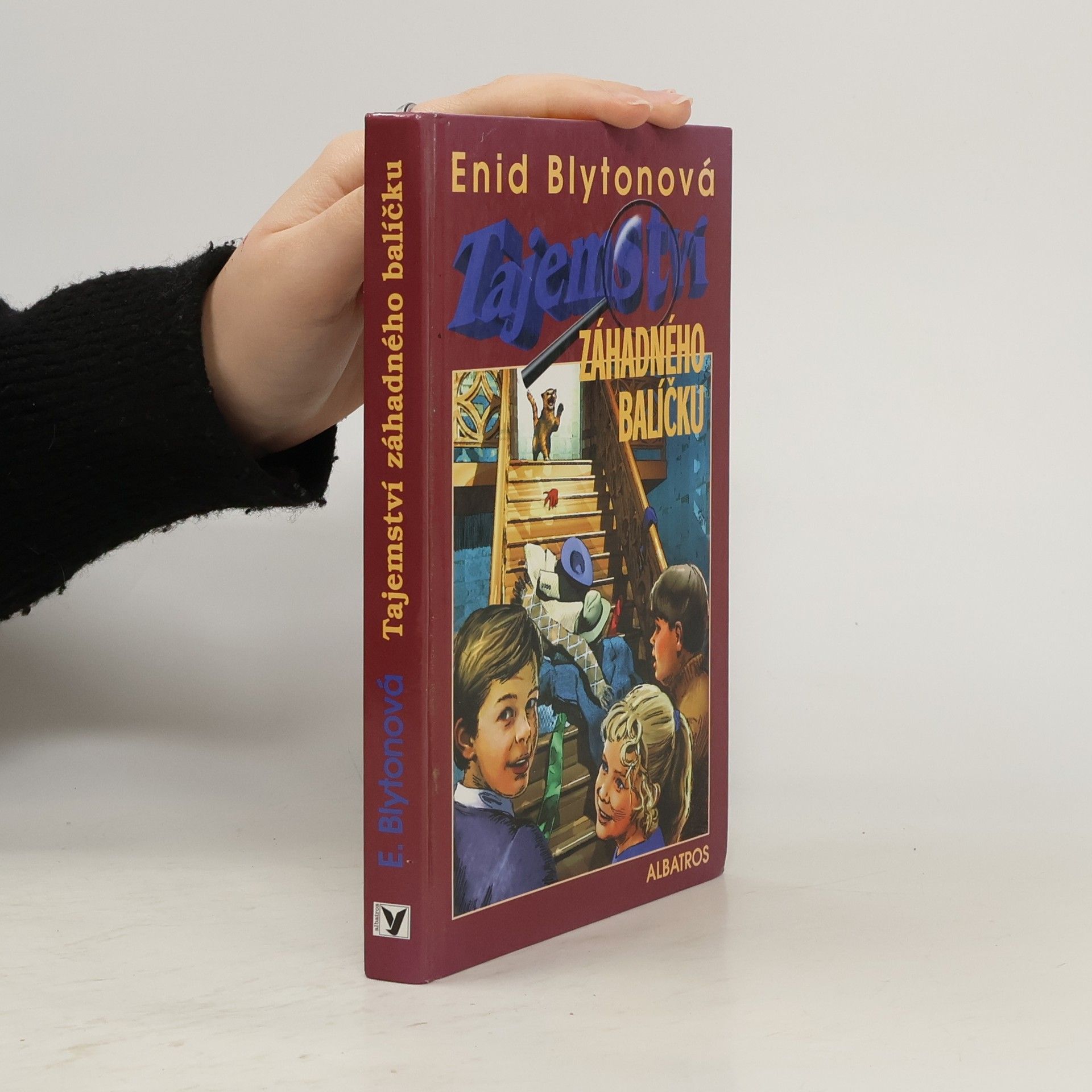 Tajemství záhadného balíčku