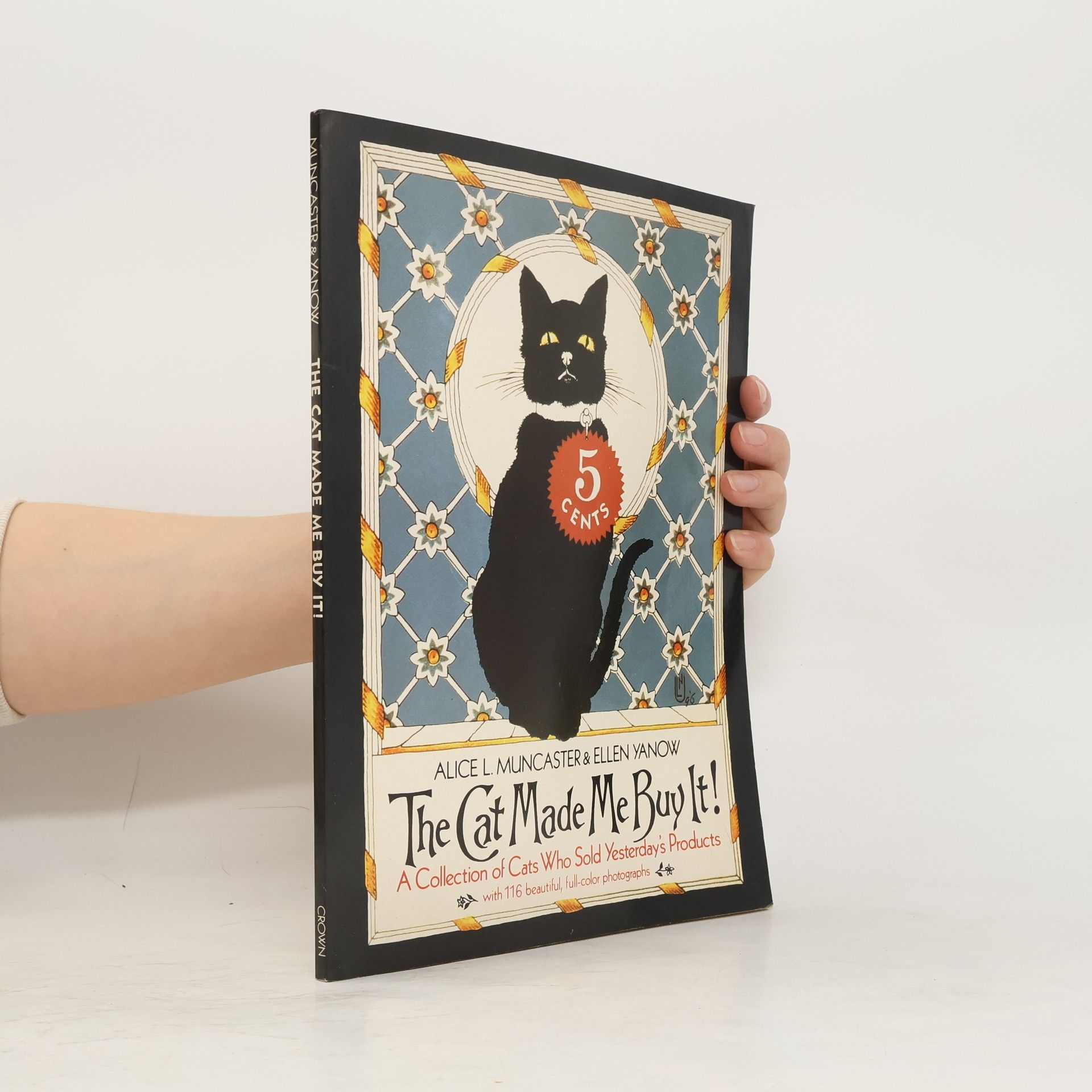 Alice L. Muncaster The Cat Made Me Buy It!