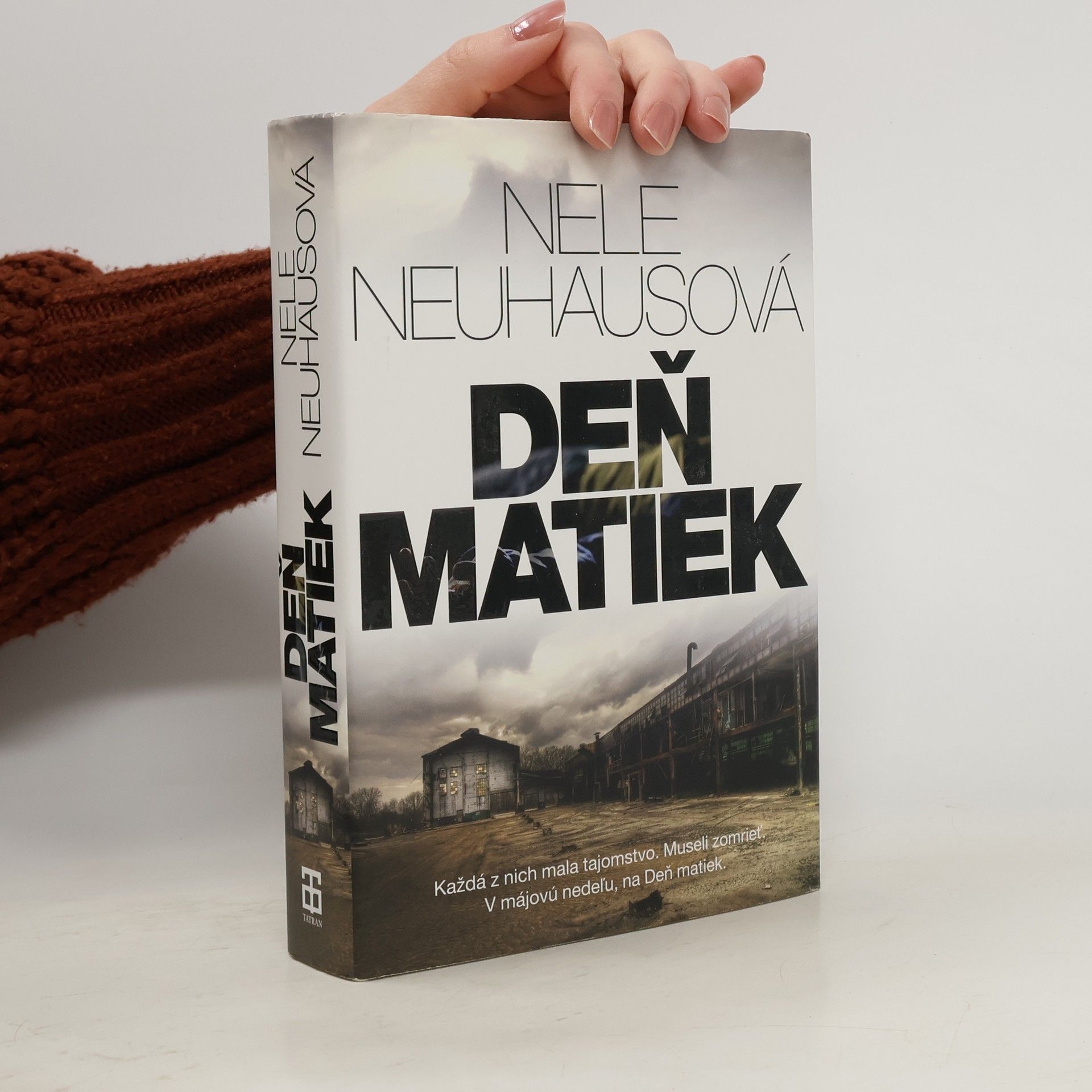 Nele Neuhaus Deň matiek