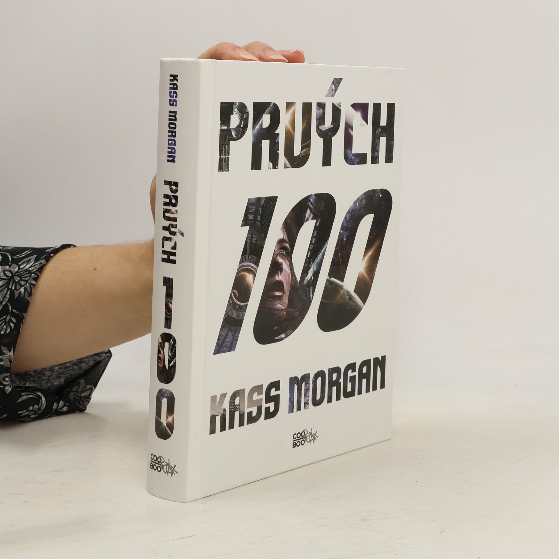 Kass Morgan Prvých 100