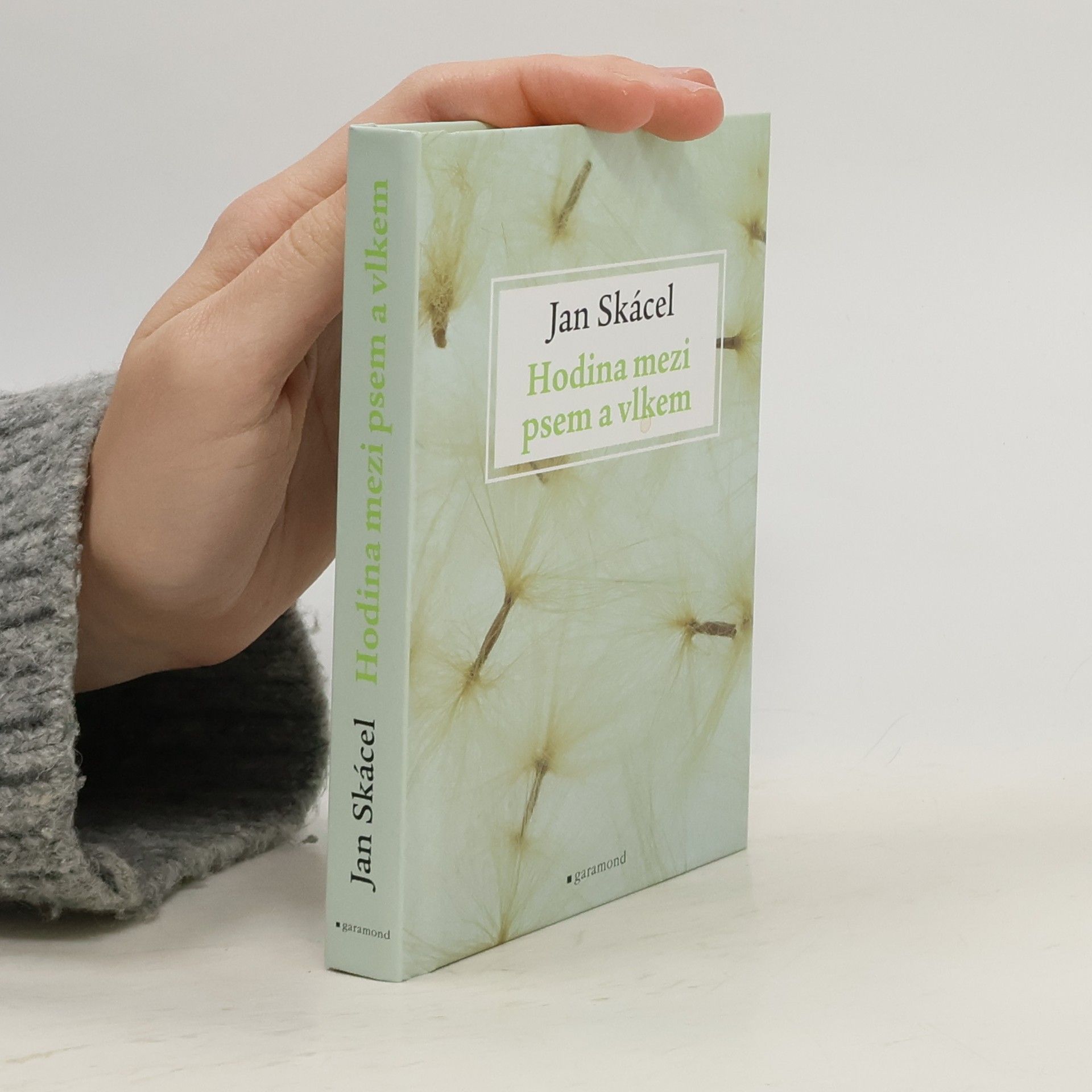 Jan Skácel Hodina mezi psem a vlkem