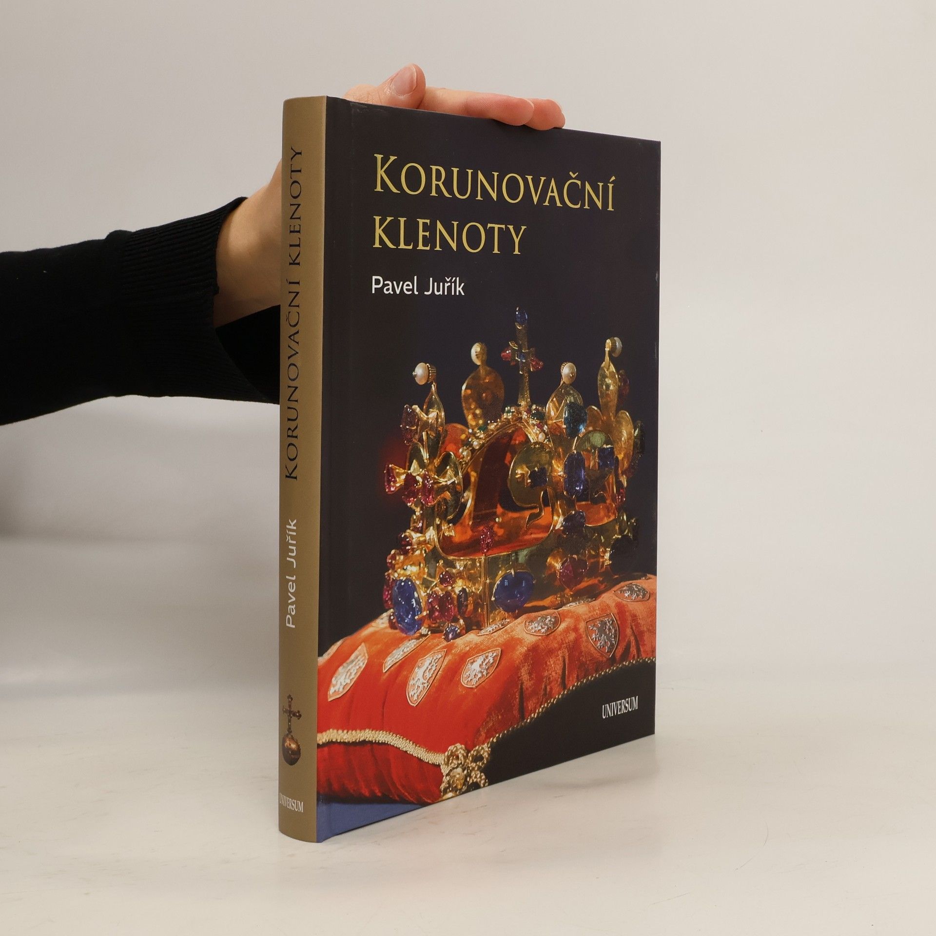 Pavel Juřík Korunovační klenoty