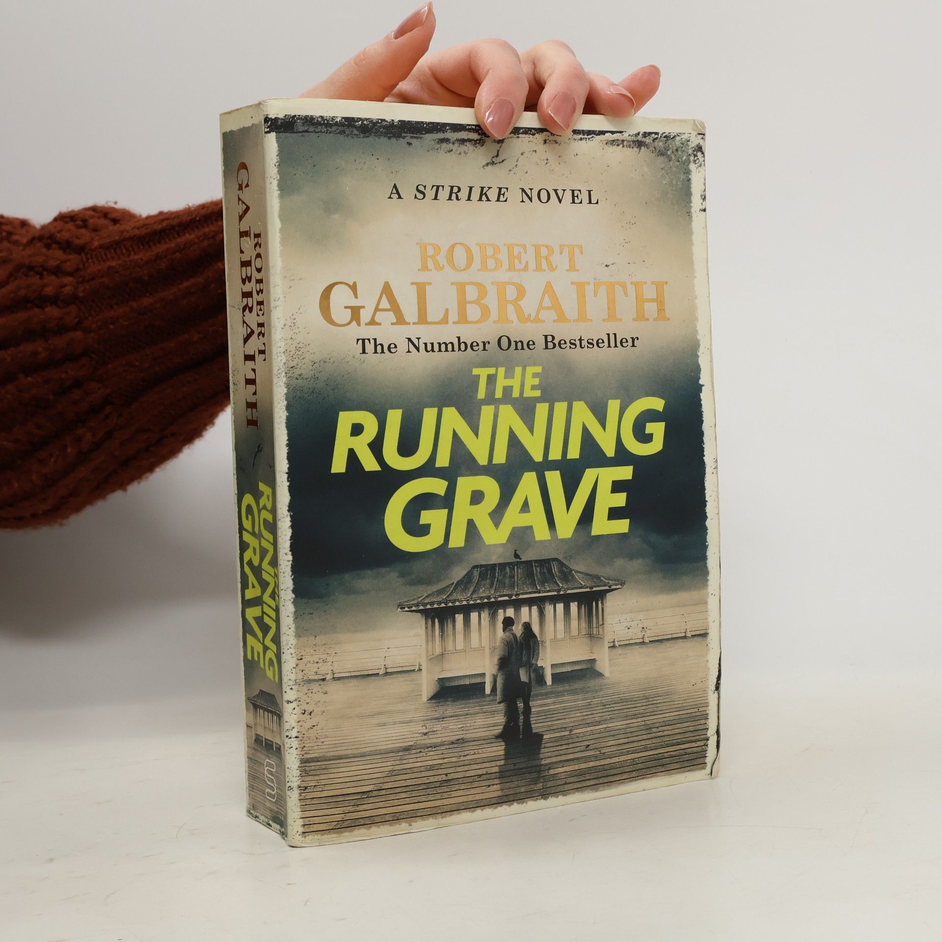 Joanne K. Rowlingová The Running Grave