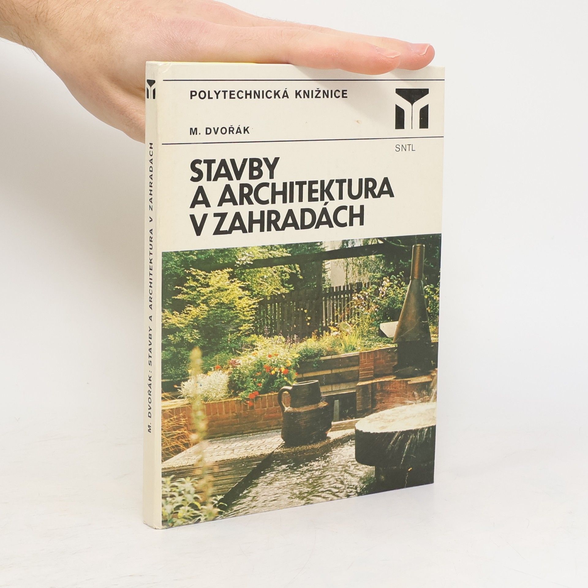Stavby a architektura v zahradách