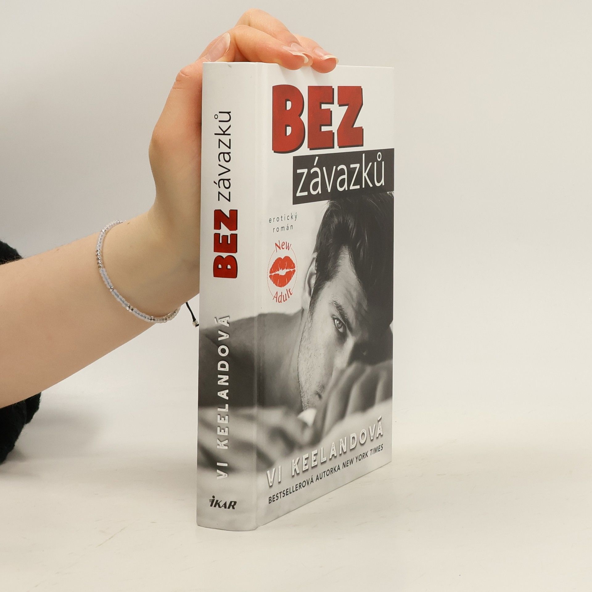 Vi Keeland Bez závazků