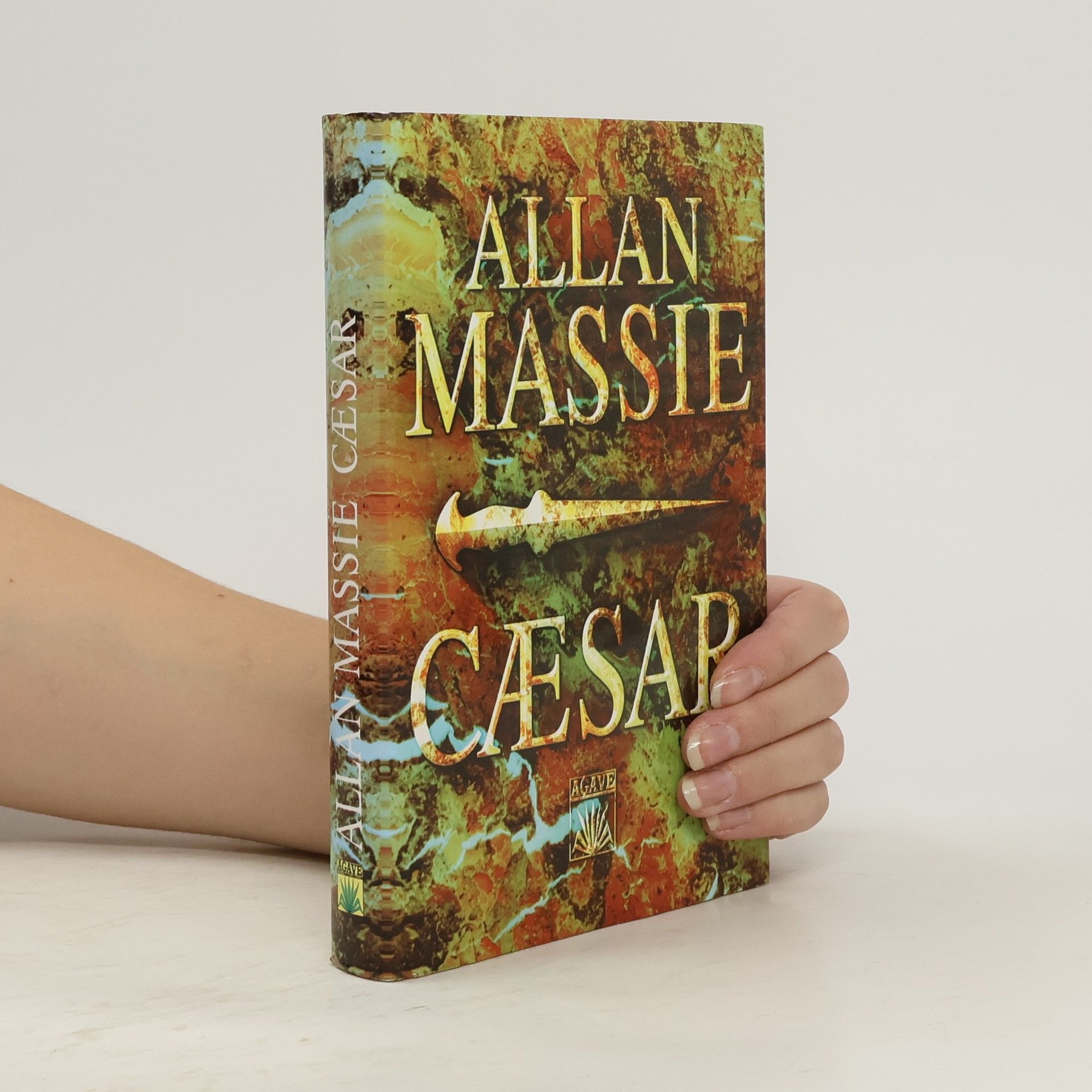 Allan Massie Caesar