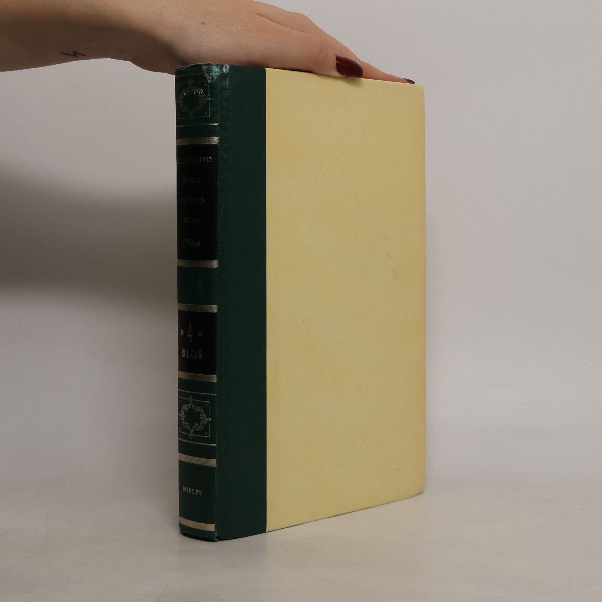 Kolektiv autorů Bobley Illustrated World Encyclopedia 4