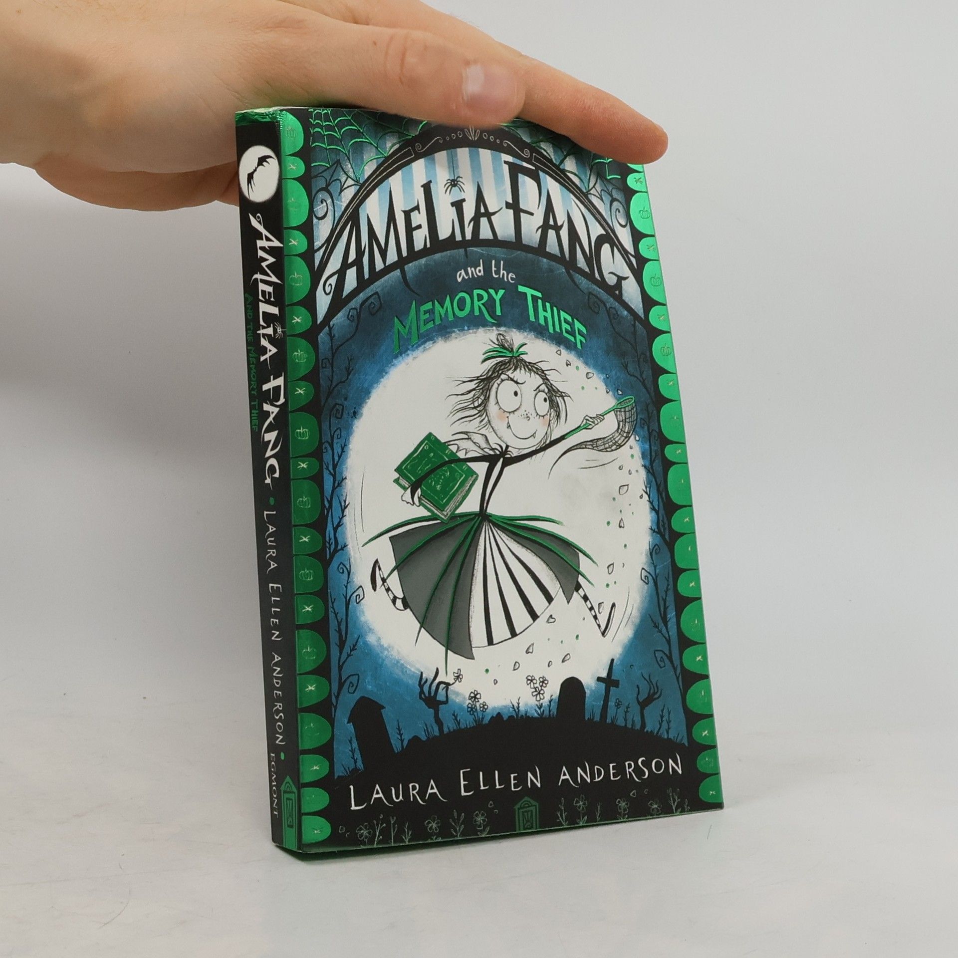 Amelia Fang and the Memory Thief