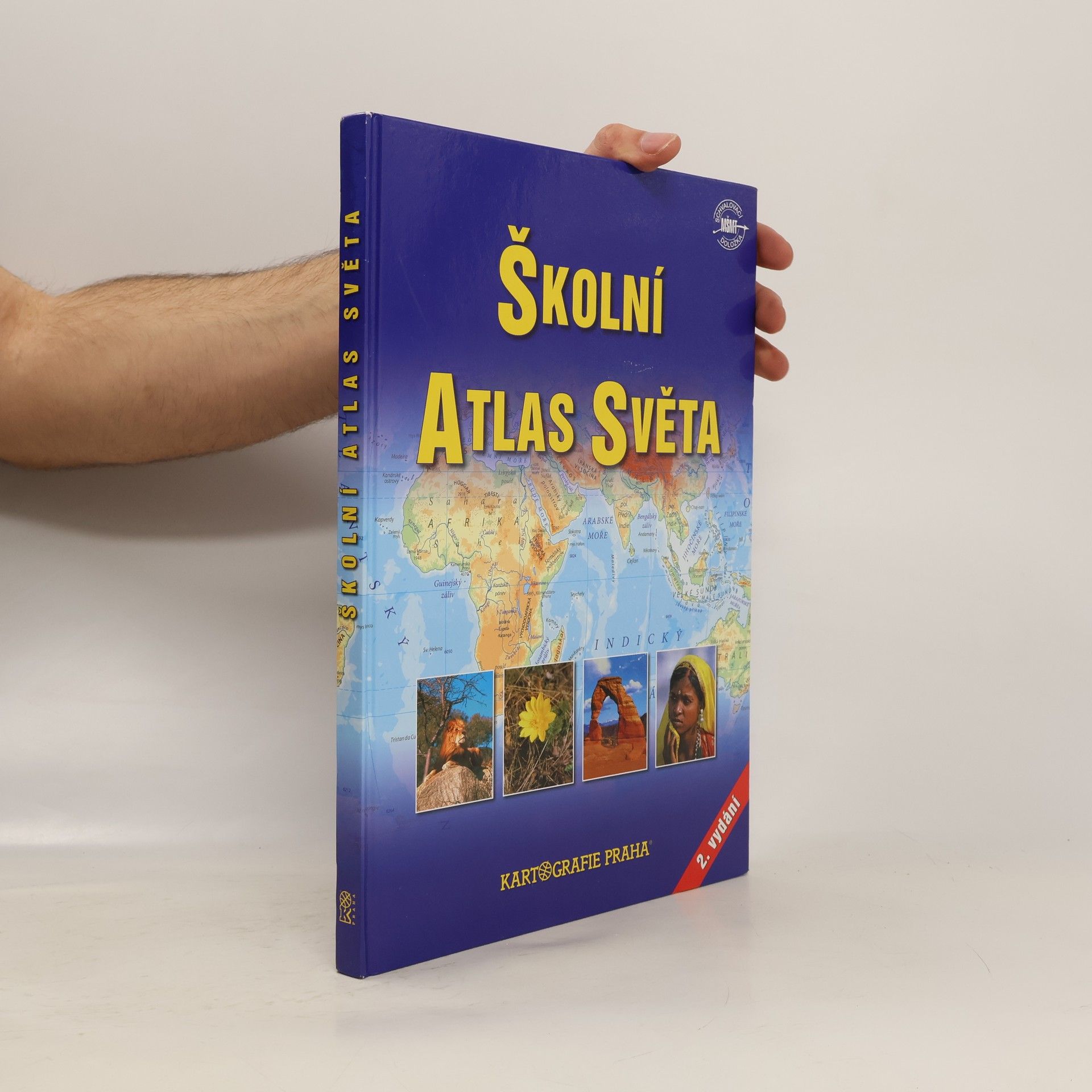 AA.VV. Školní atlas světa
