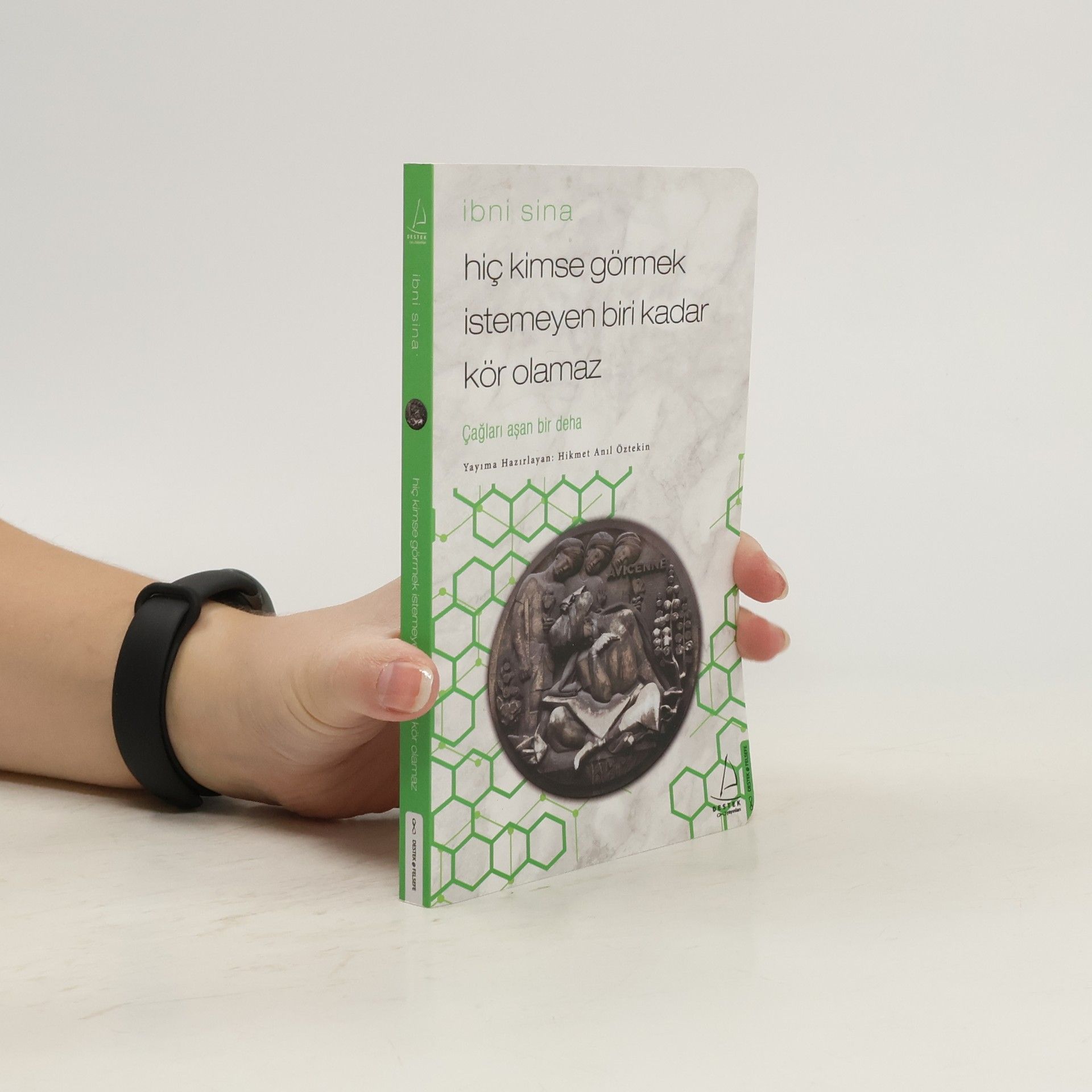 Ibni Sina Hic Kimse Görmek Istemeyen Biri Kadar Kör Olamaz - Ibni Sina