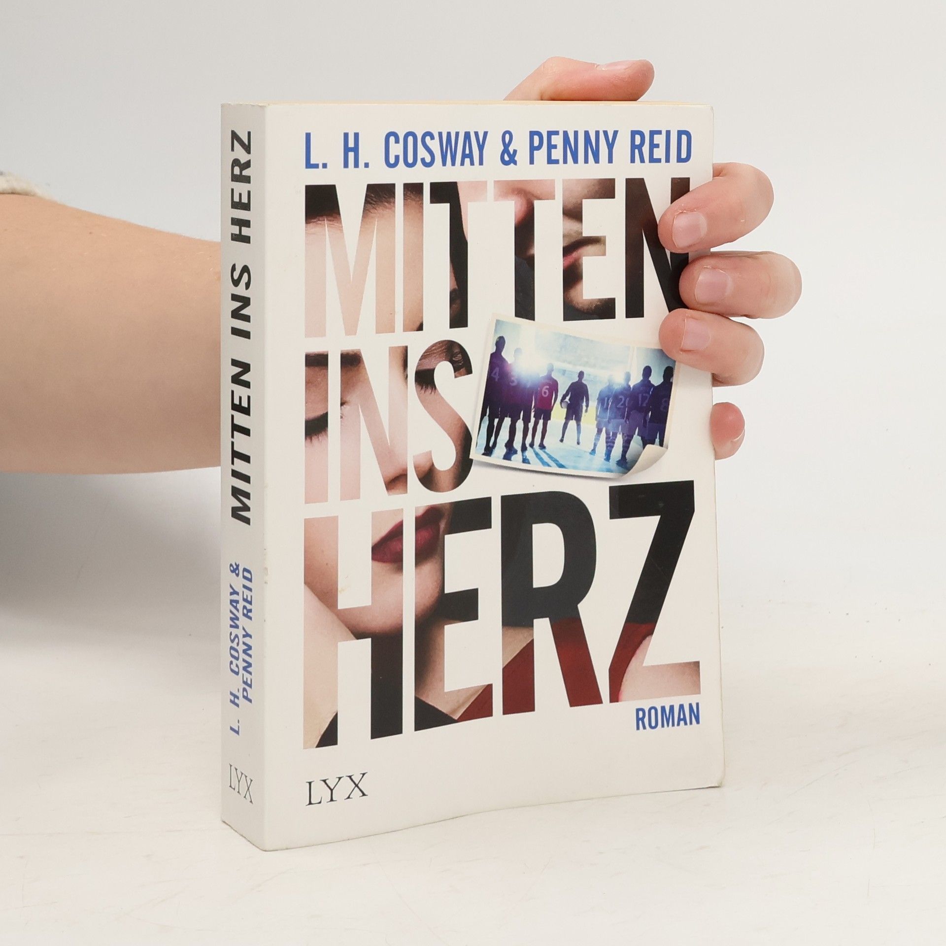 L. H. Cosway Mitten ins Herz
