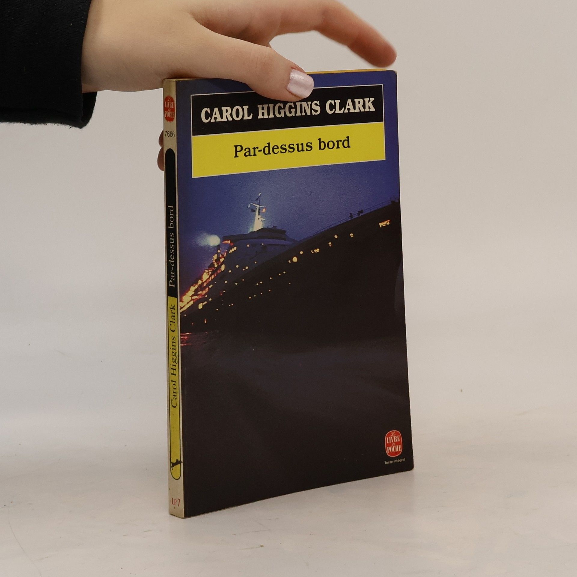 Carol Higgins Clark Par-dessus bord