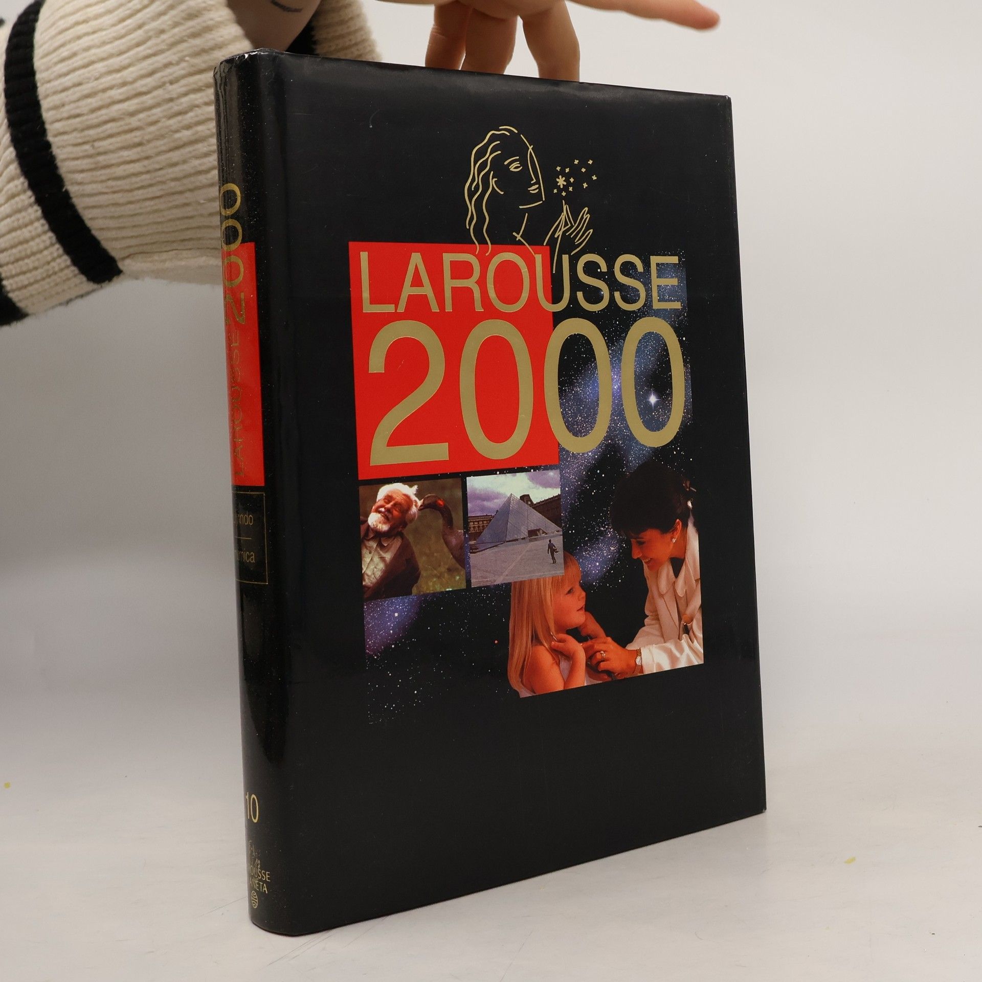 Collectif d'auteurs Larousse 2000. 10