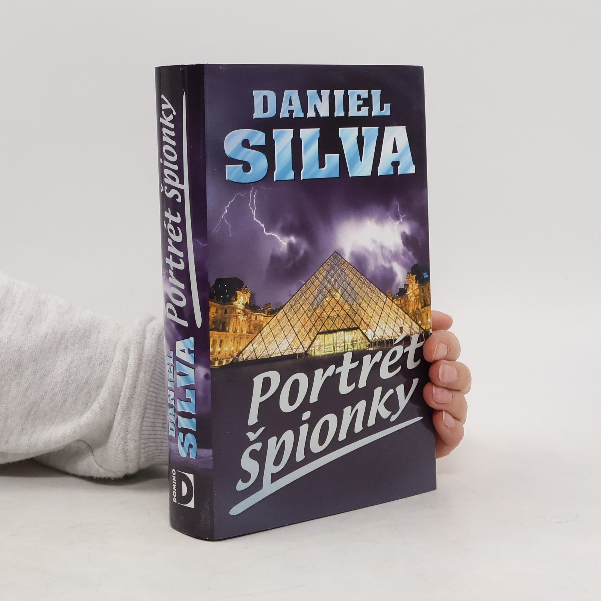 Daniel Silva Portrét špionky