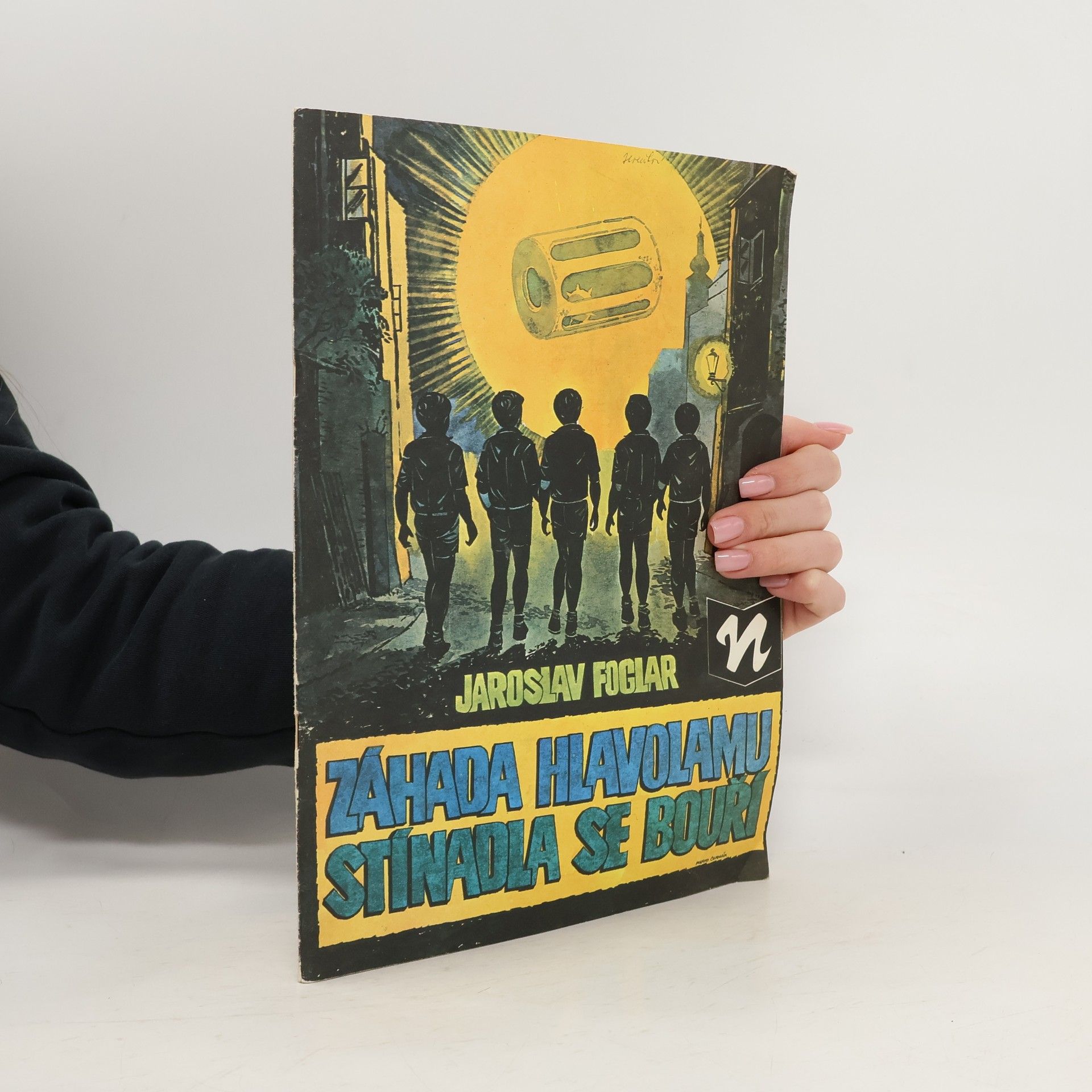 Záhada hlavolamu. Stínadla se bouří