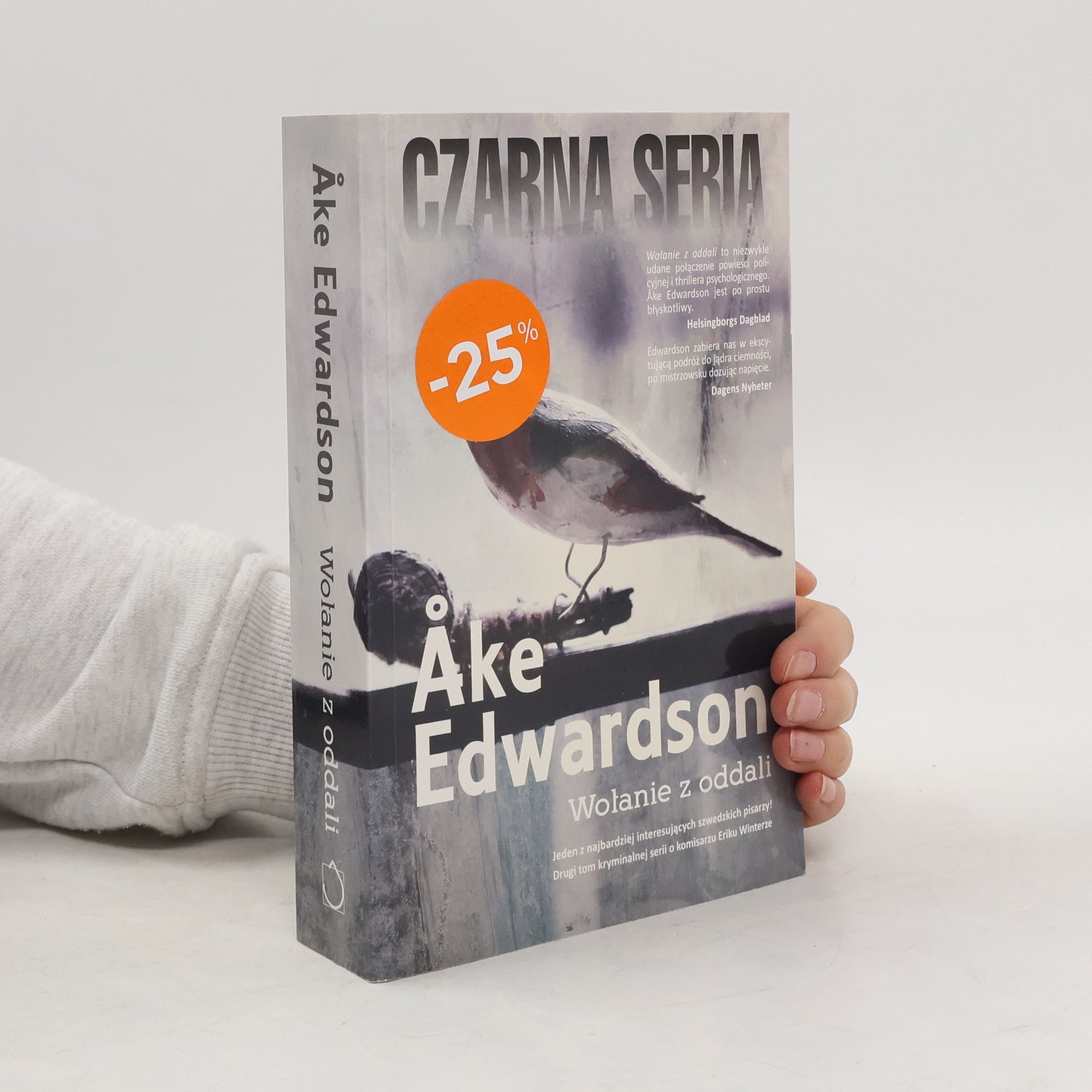 Åke Edwardson Czarna Seria - 2: Wołanie z oddali