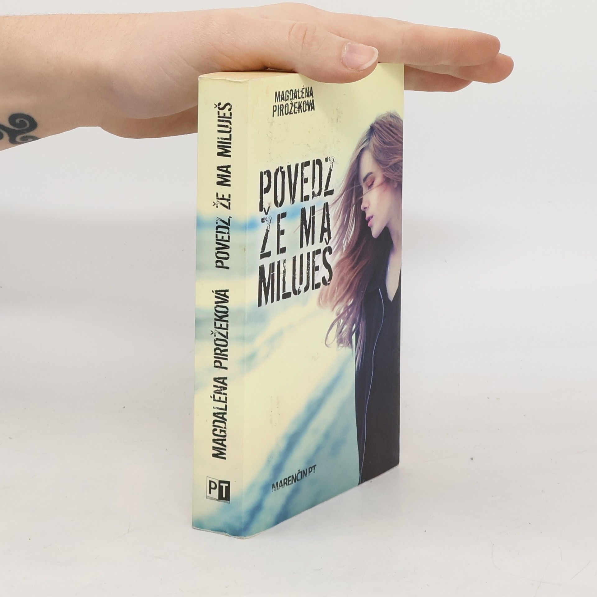 Povedz, že ma miluješ