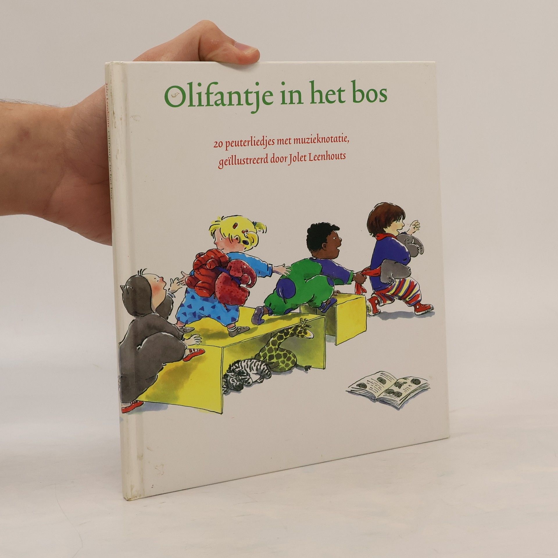 Jolet Leenhouts Olifantje in het bos