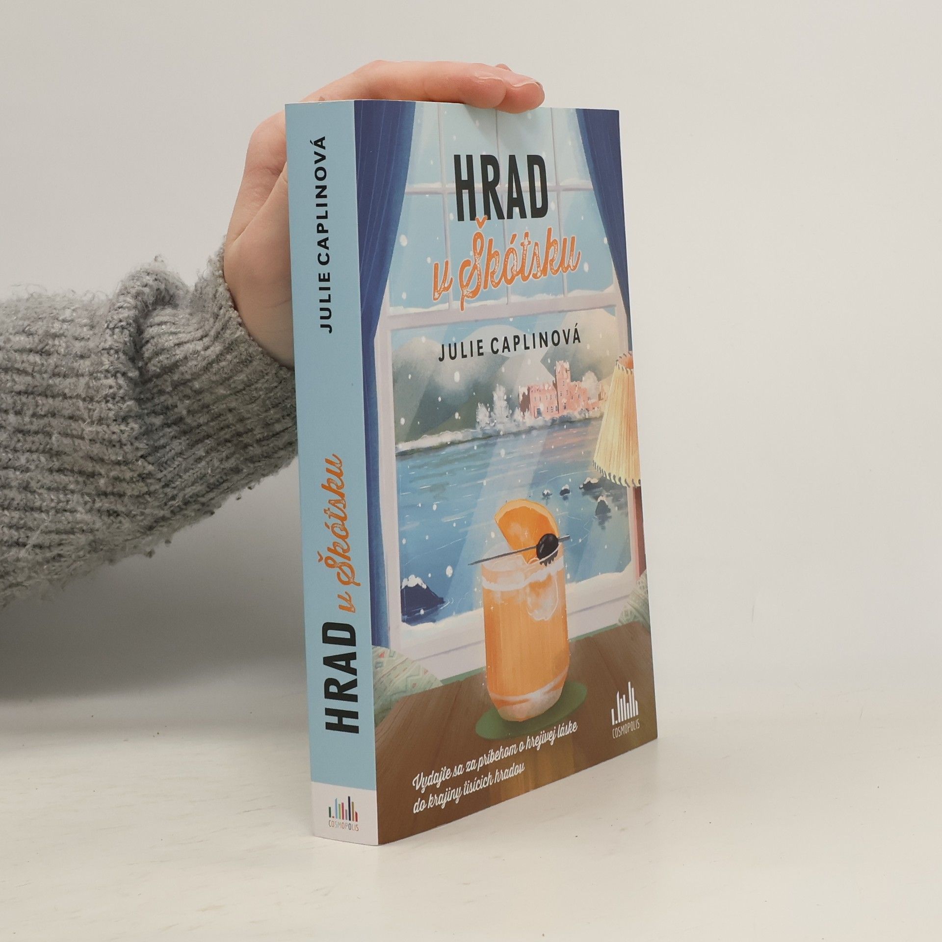 Julie Caplinová Hrad v Škótsku