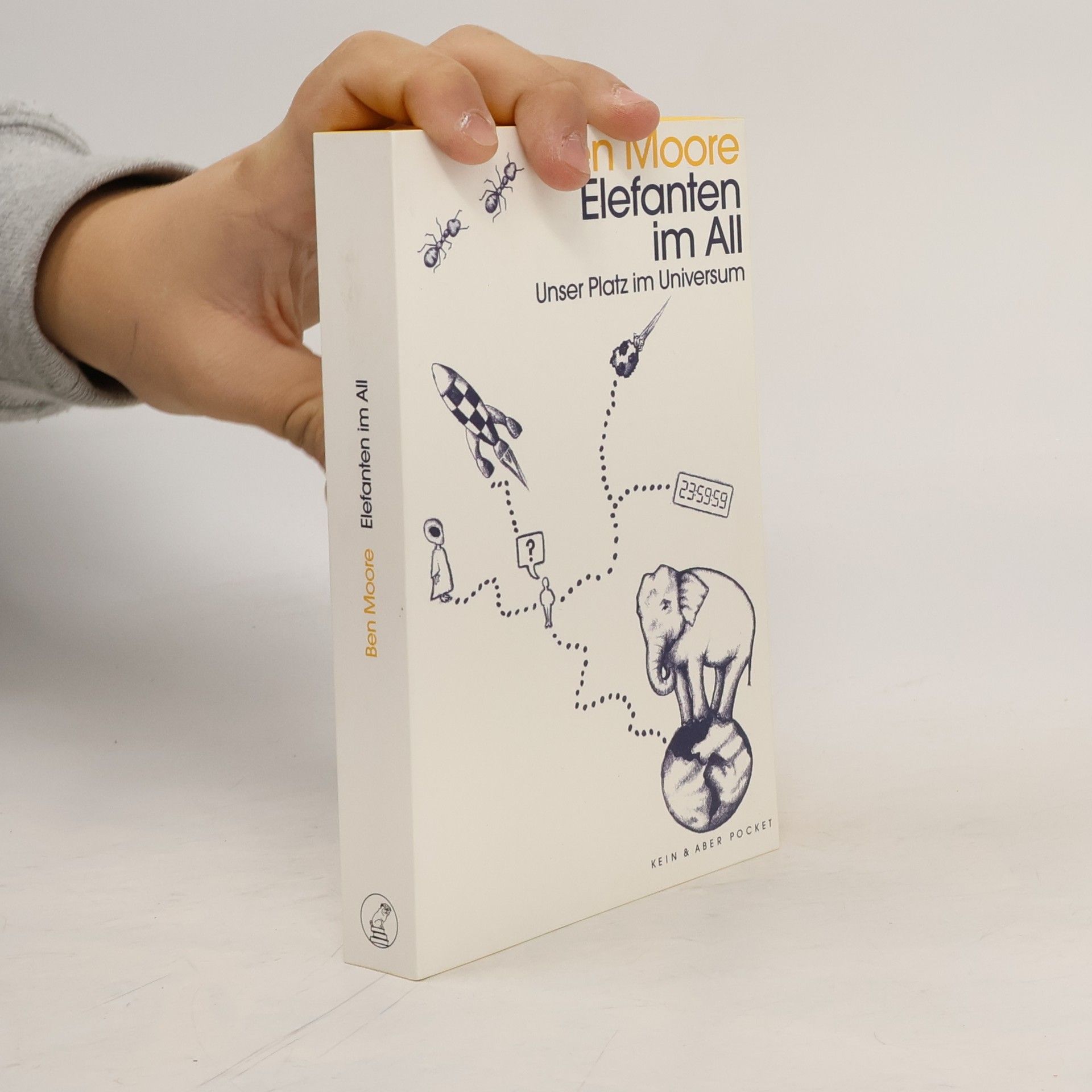 Ben Moore Elefanten im All