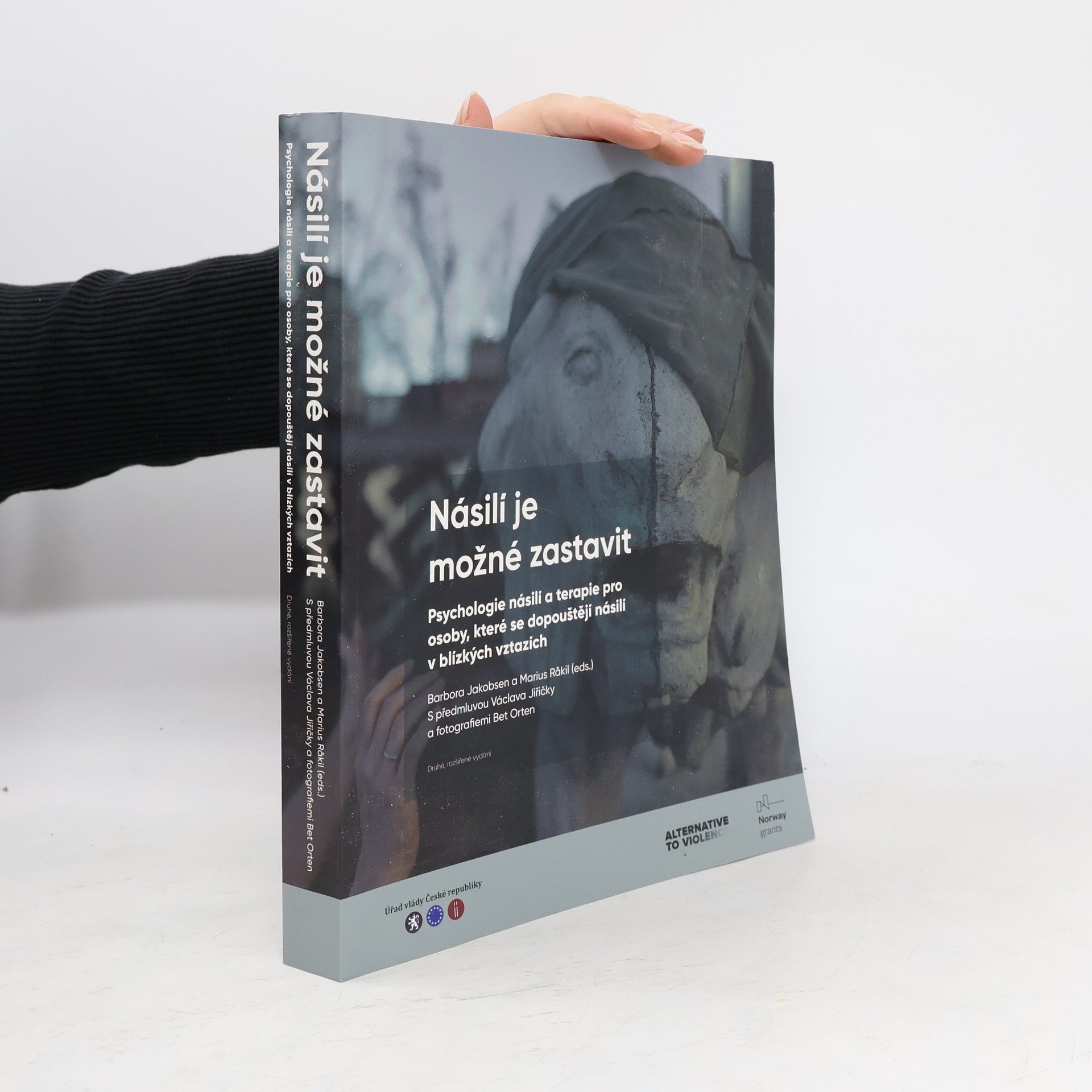 Kolektiv autorů Násilí je možné zastavit. Psychologie násilí a terapie pro osoby, které se dopouštějí násilí v blízkých vztazích