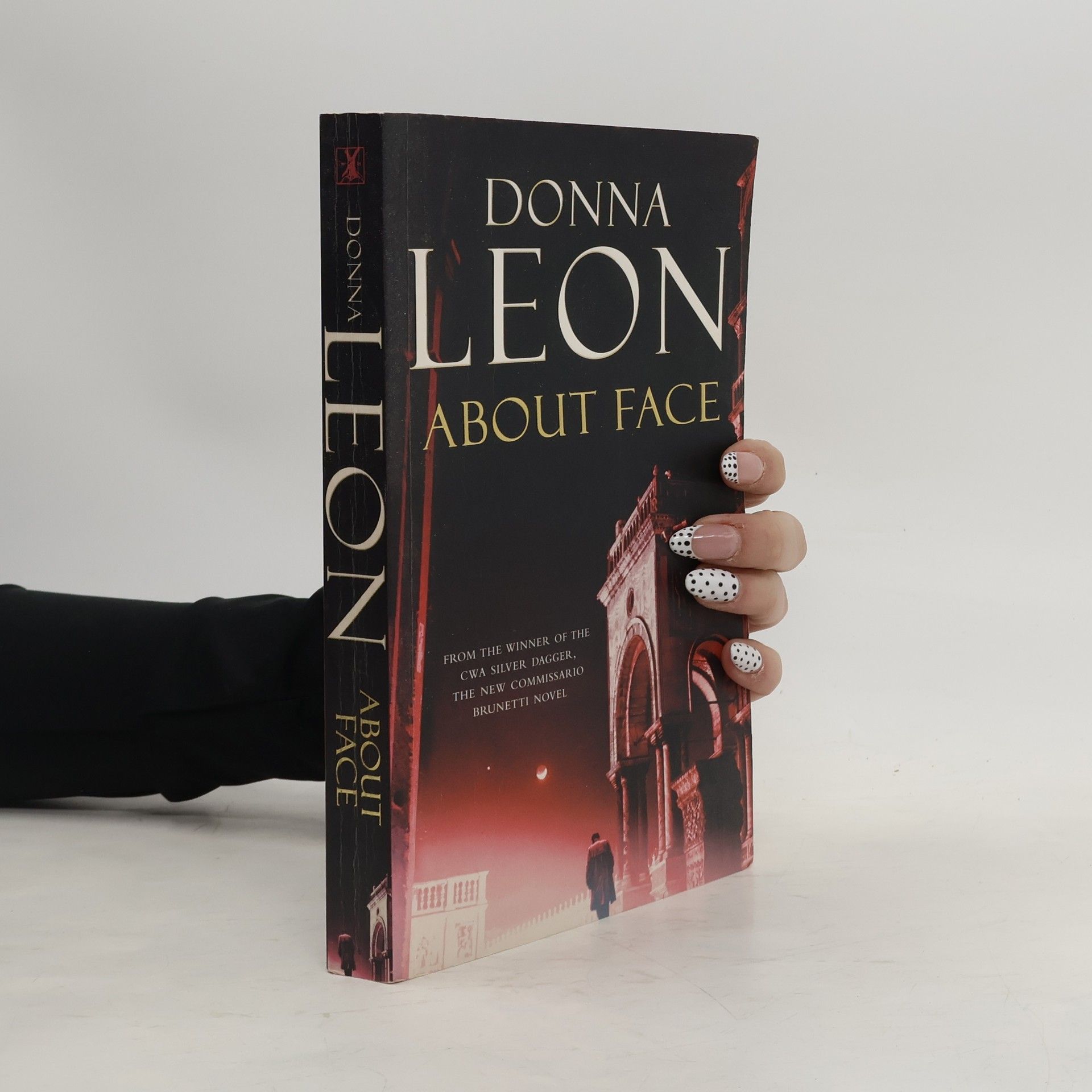 Donna Leon About Face
