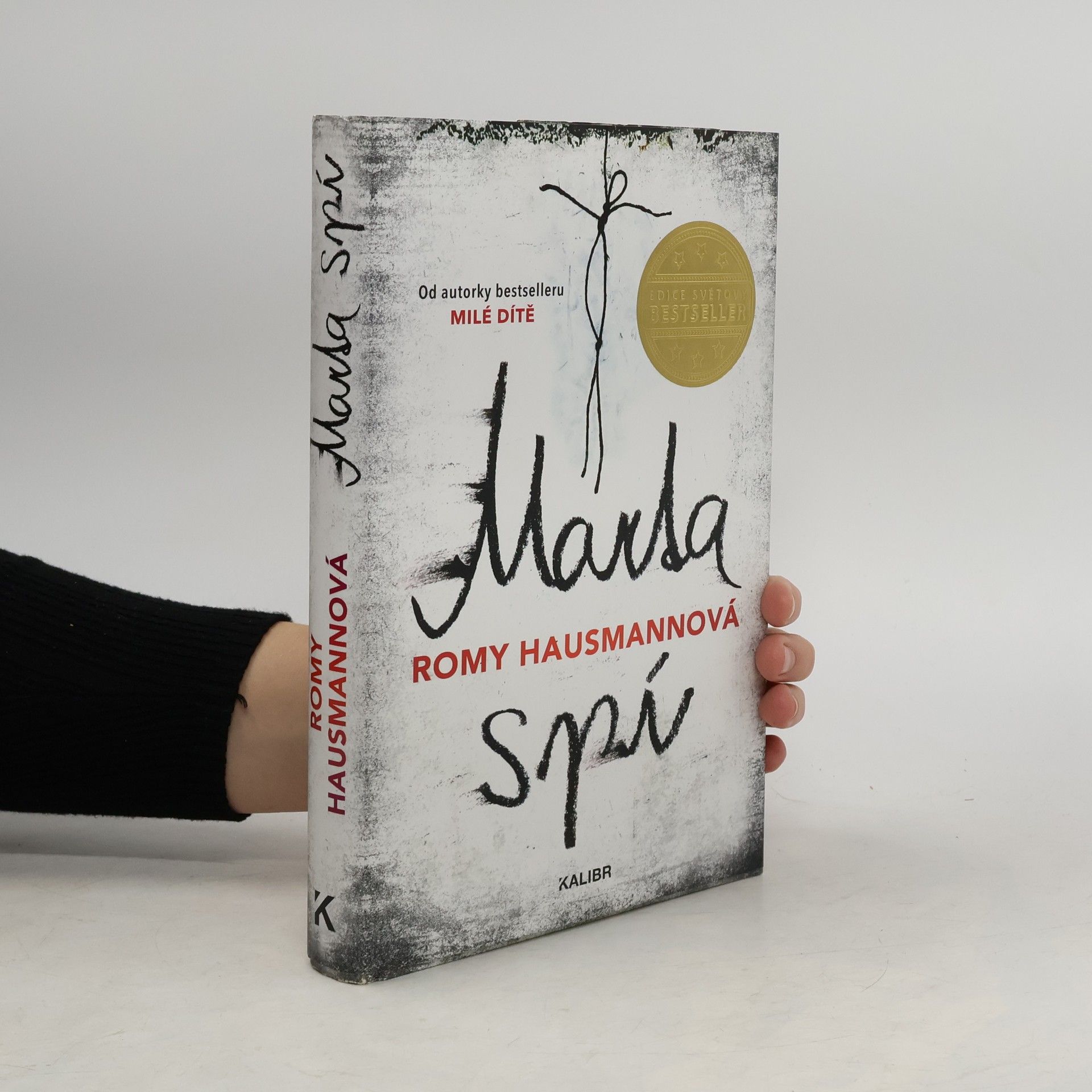 Romy Hausmann Marta spí