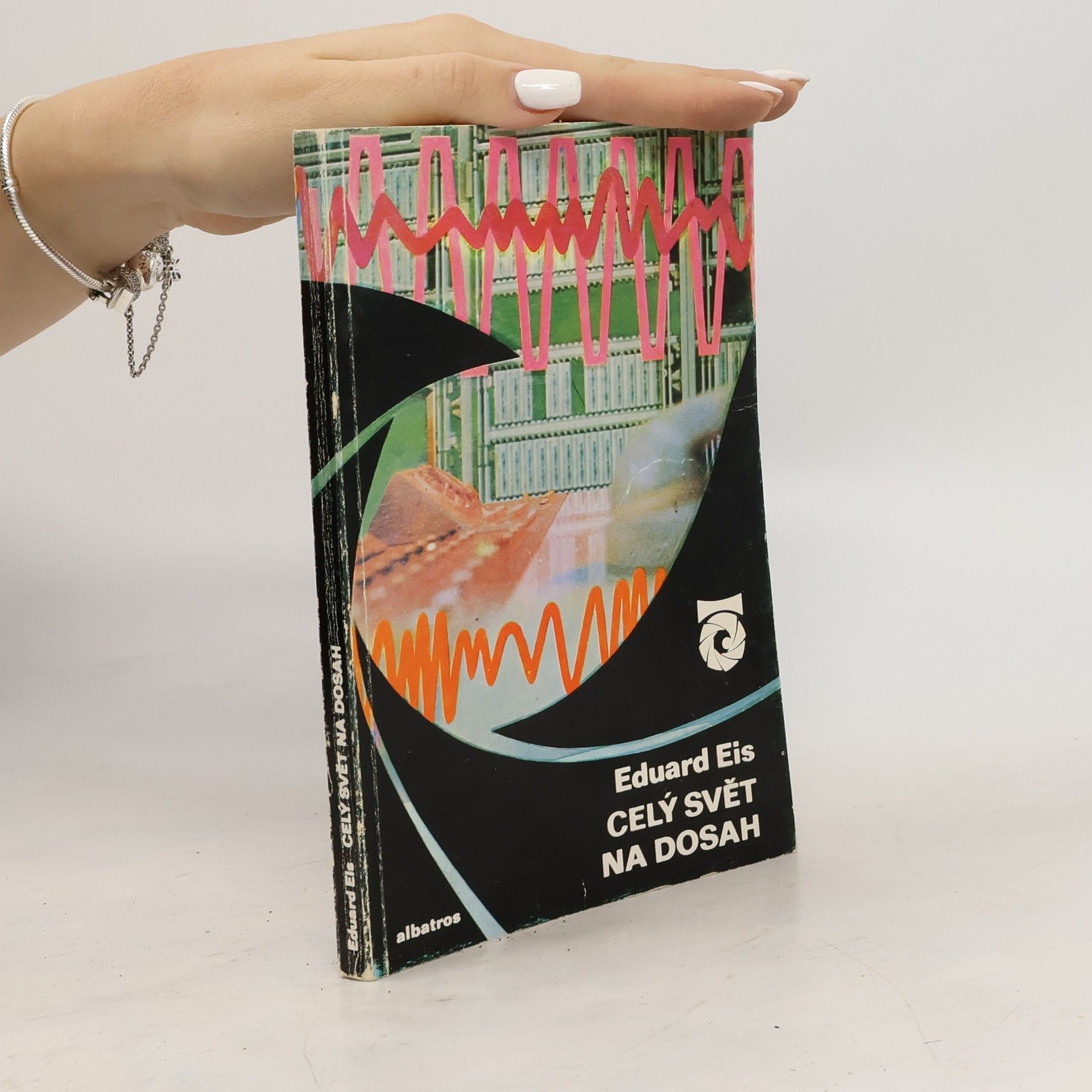 V Remeš Celý svět na dosah : O telegrafu, telefonu, rádiu a televizi