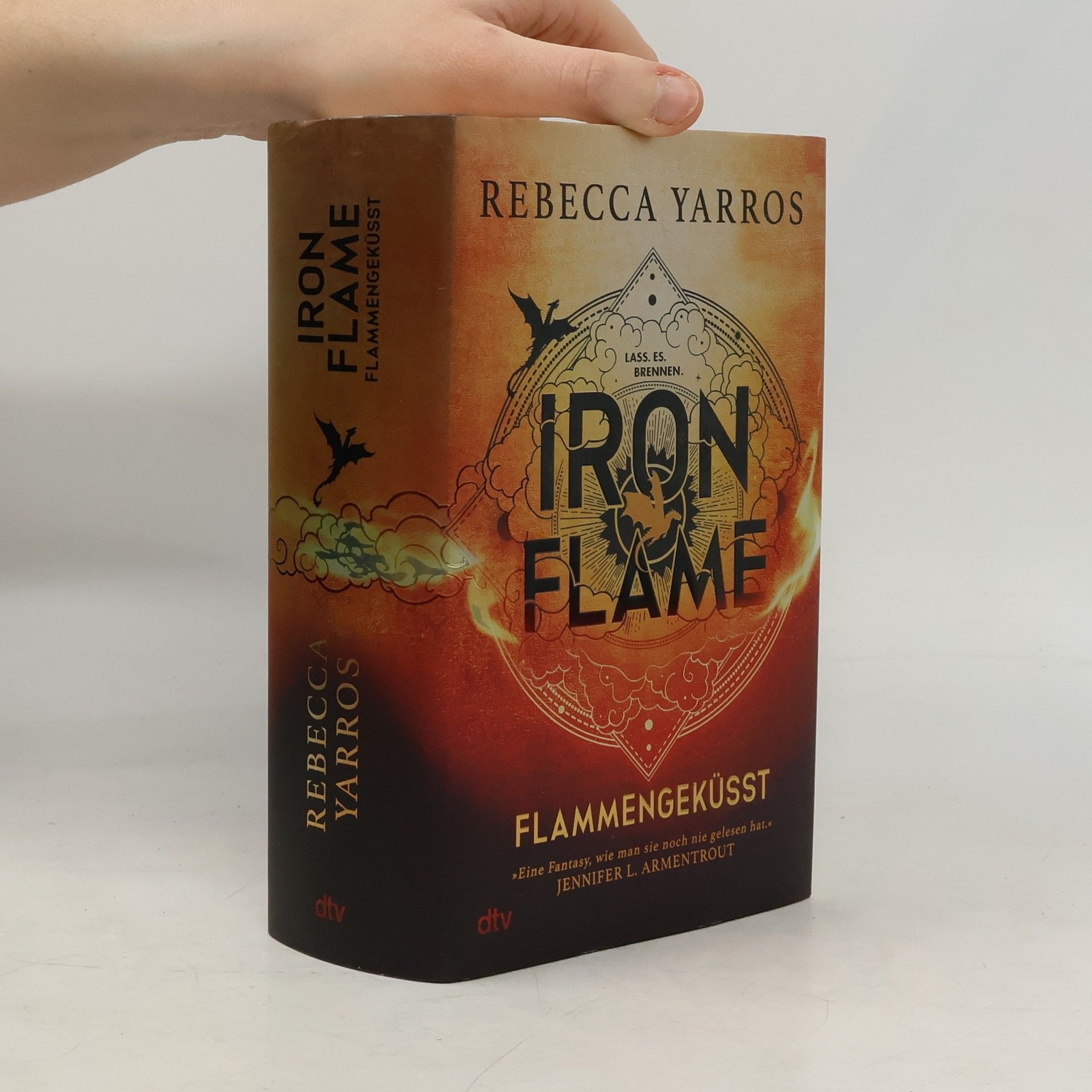 Rebecca Yarros Iron Flame