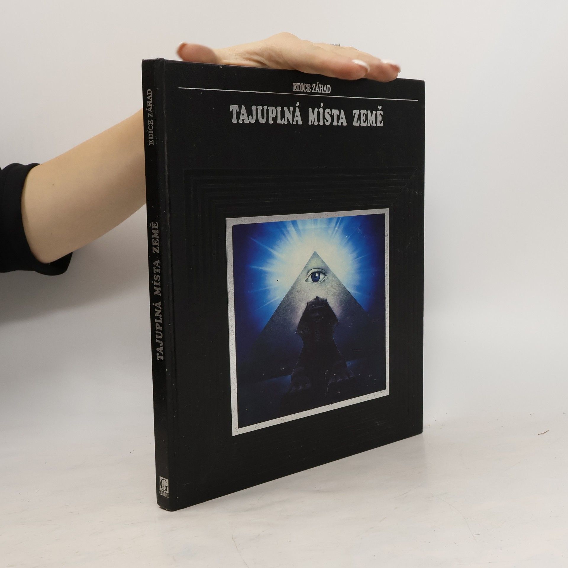 Collectif d'auteurs Tajuplná místa země