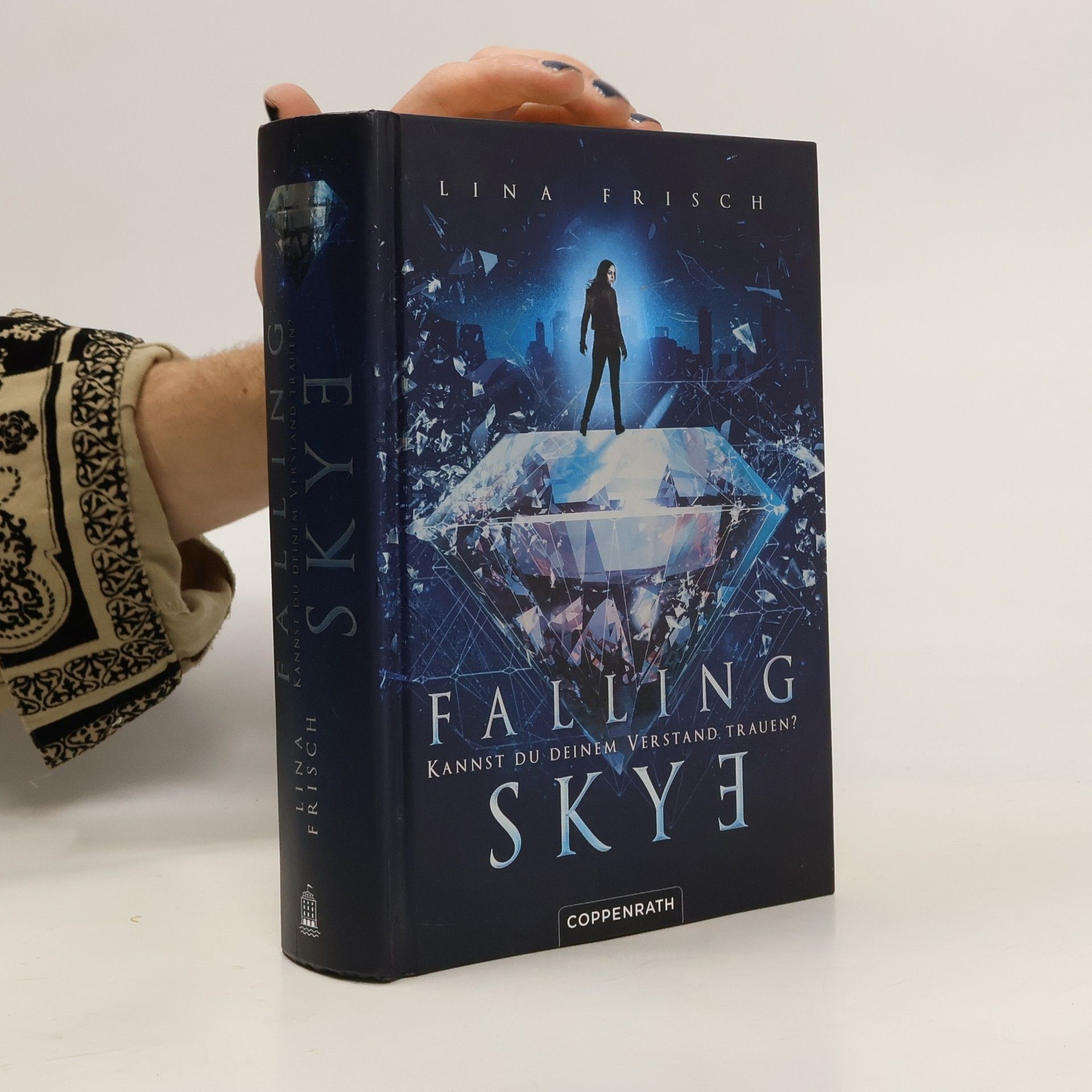 Lina Frisch Falling Skye: Kannst du deinem Verstand traunen?