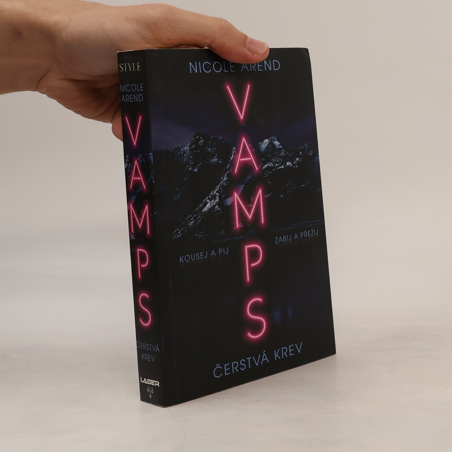 Nicole Arend VAMPS. Čerstvá krev
