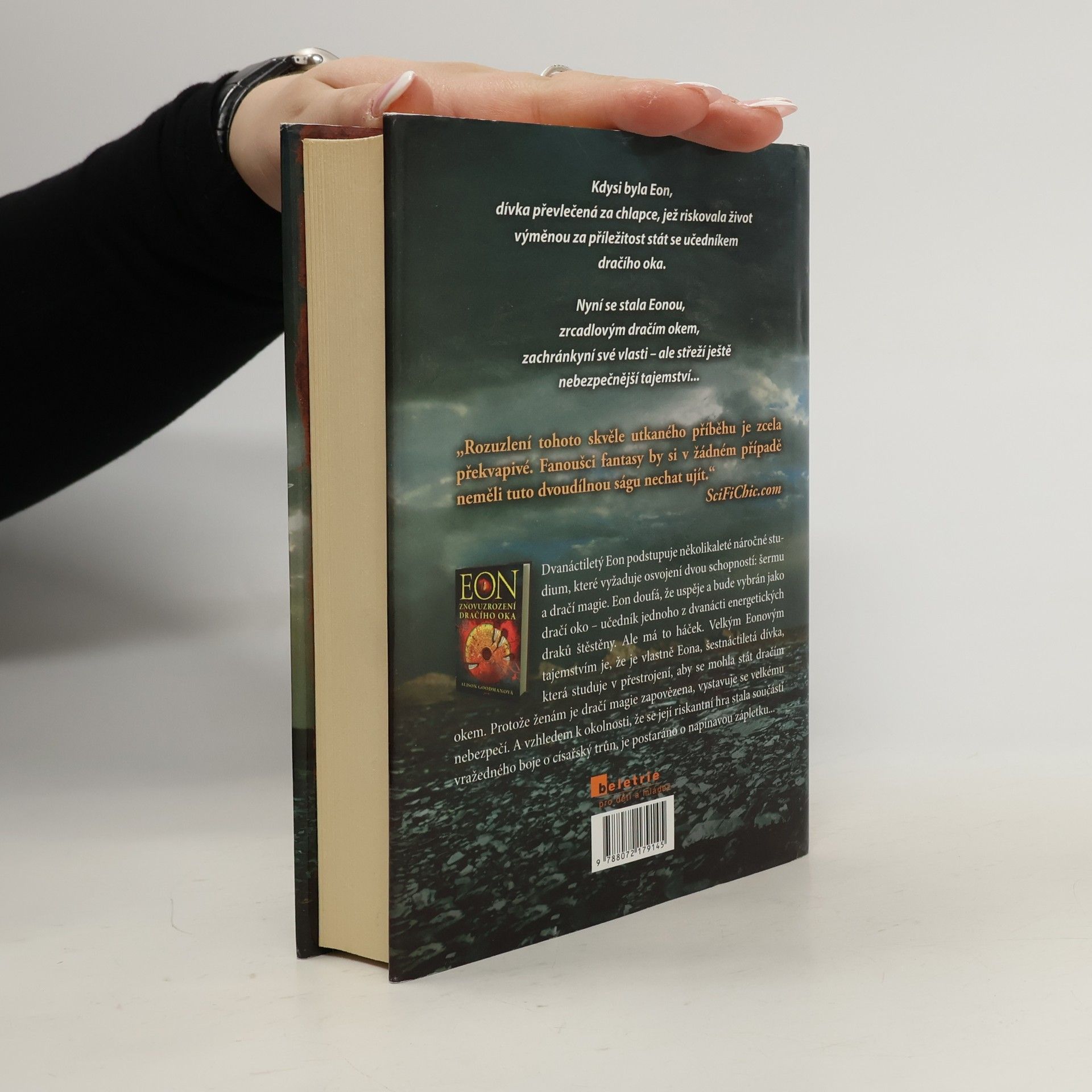 Alison Goodman Eona. Poslední dračí oko