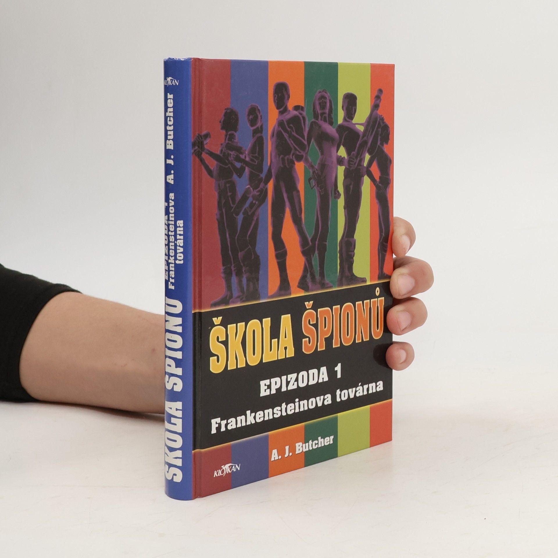 Škola špionů. Epizoda 1. Frankensteinova továrna