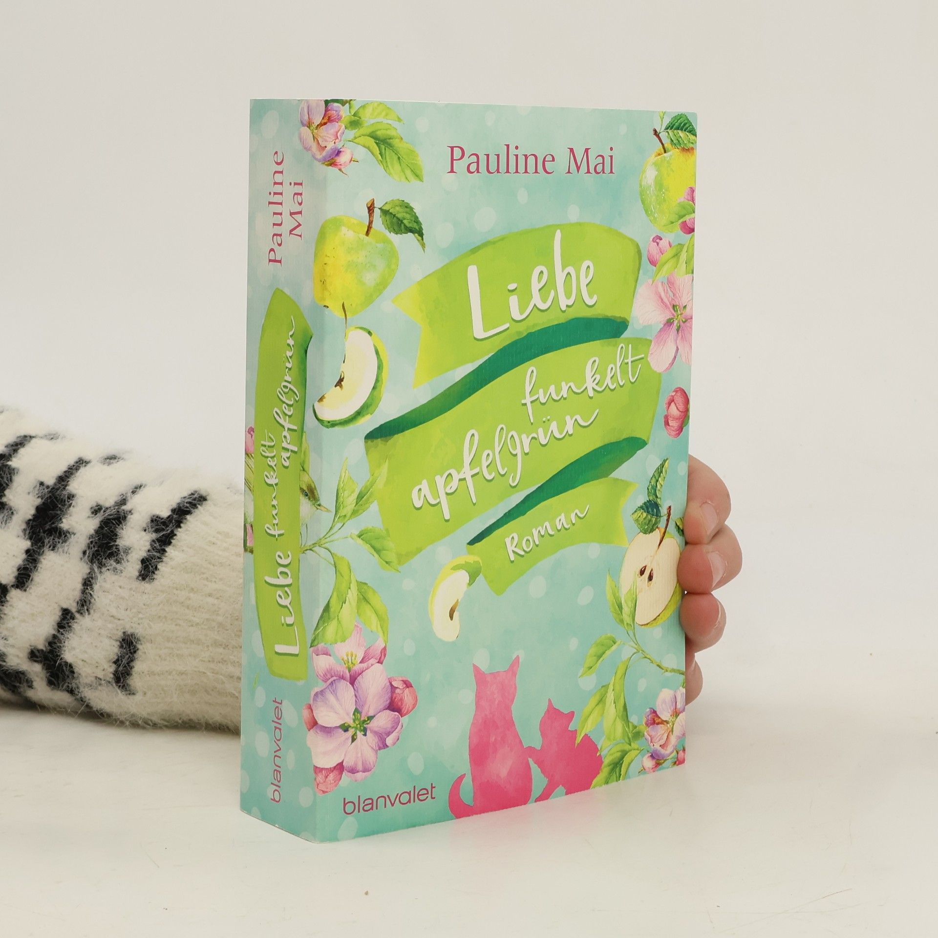 Pauline Mai Liebe funkelt apfelgrün