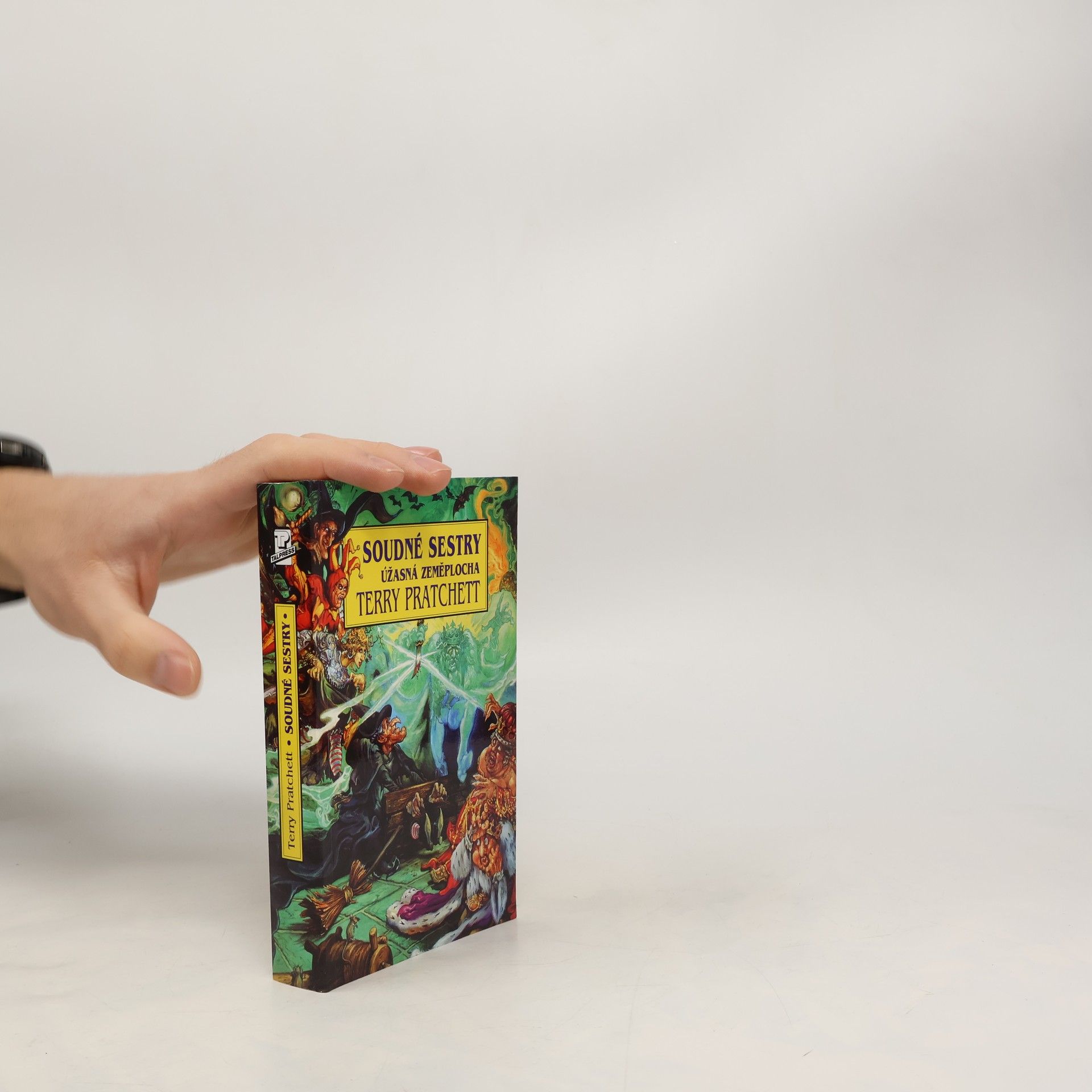 Terry Pratchett Soudné sestry