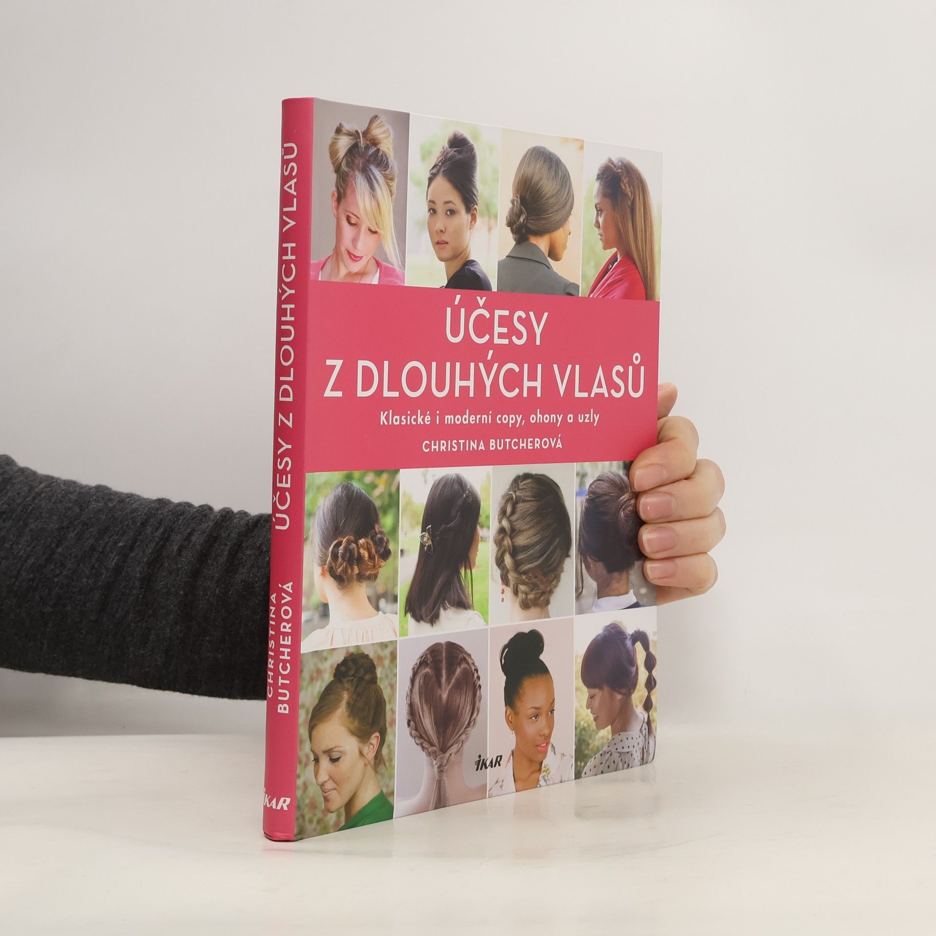 Účesy z dlouhých vlasů : klasické i moderní copy, ohony a uzly