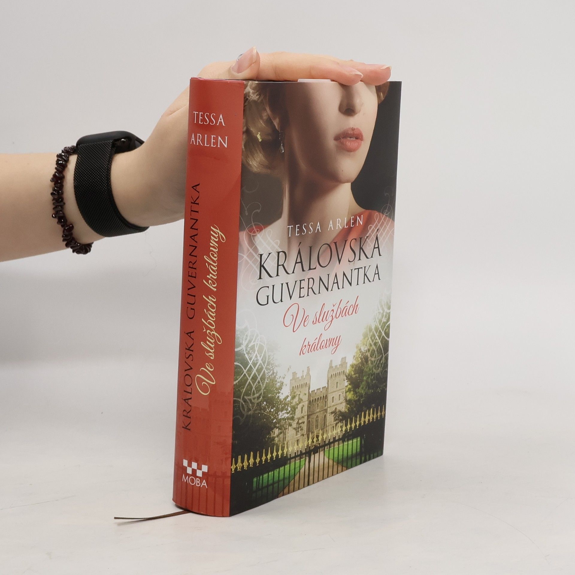 Tessa Arlen Královská guvernantka. Ve službách královny