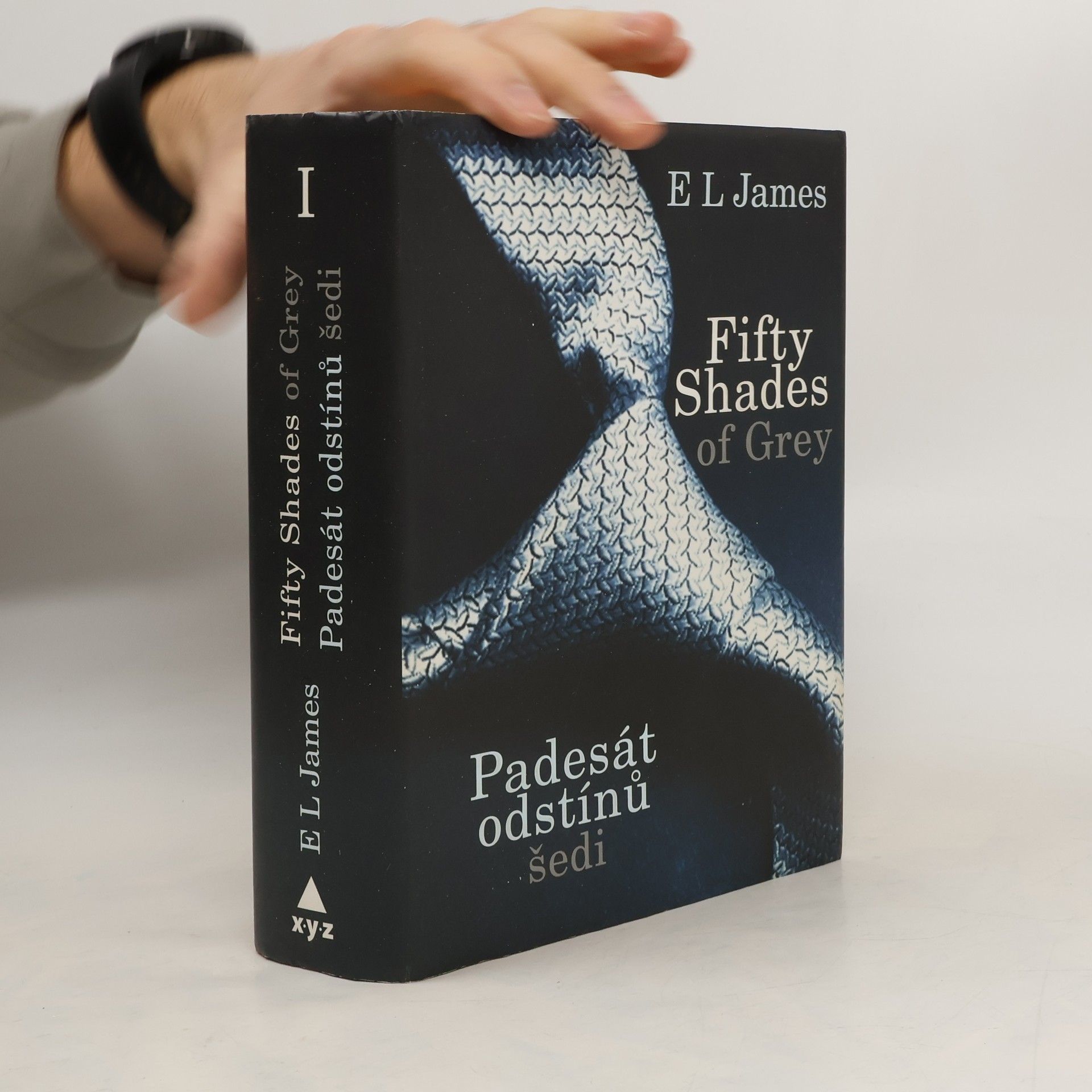 E L James Padesát odstínů šedi