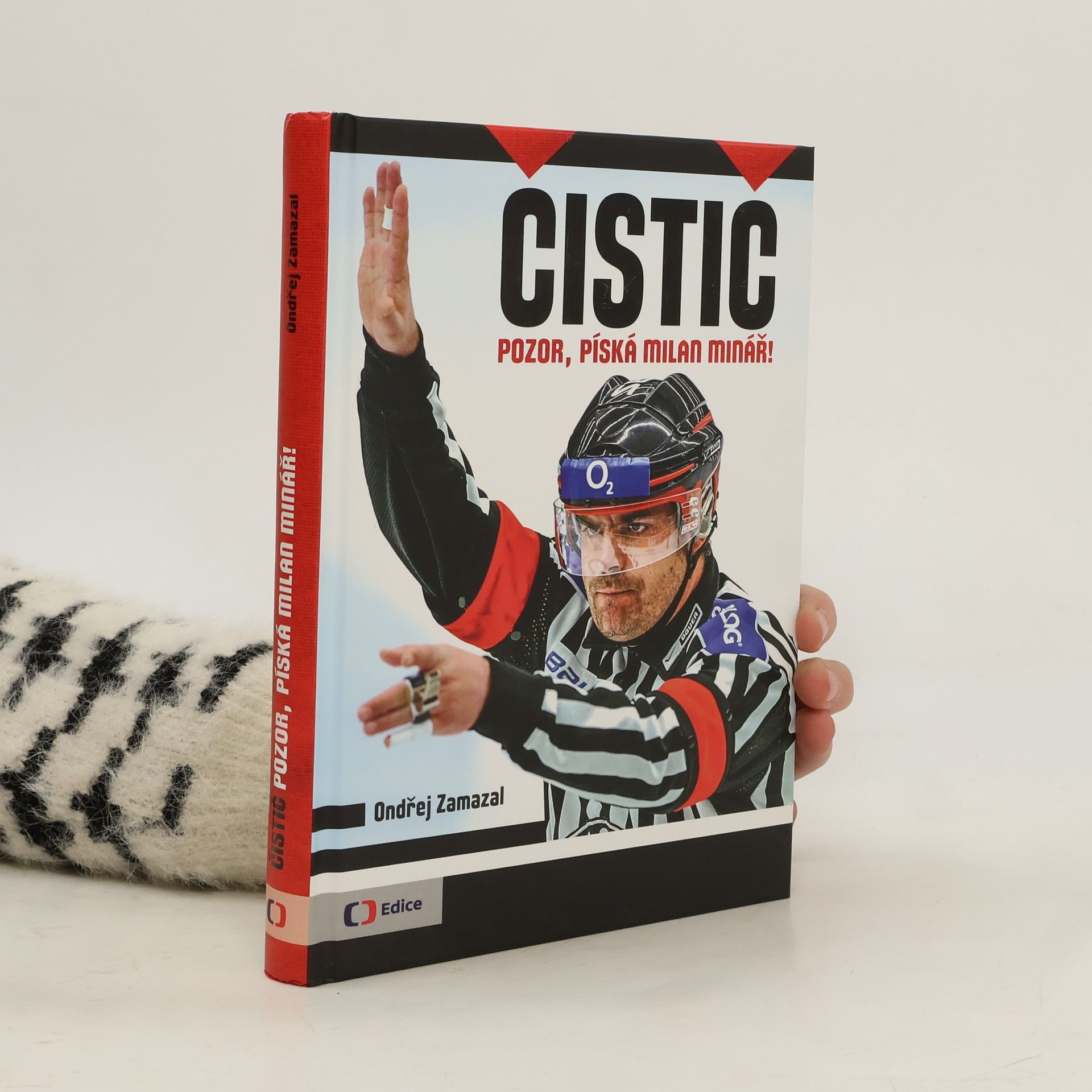 Ondřej Zamazal Čistič. Pozor, píská Milan Minář!