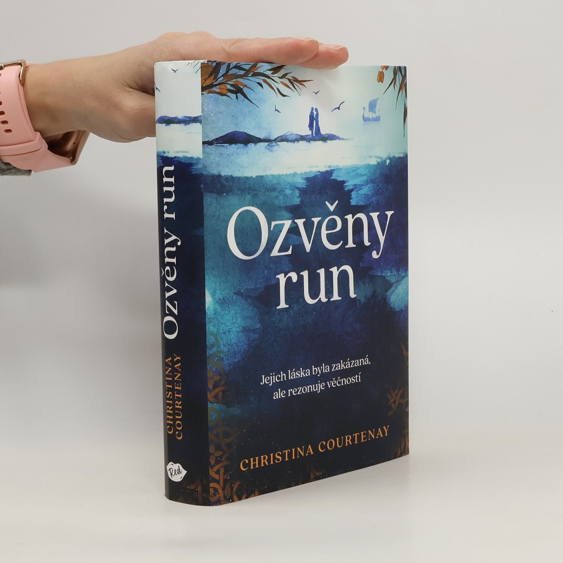 Christina Courtenay Ozvěny run