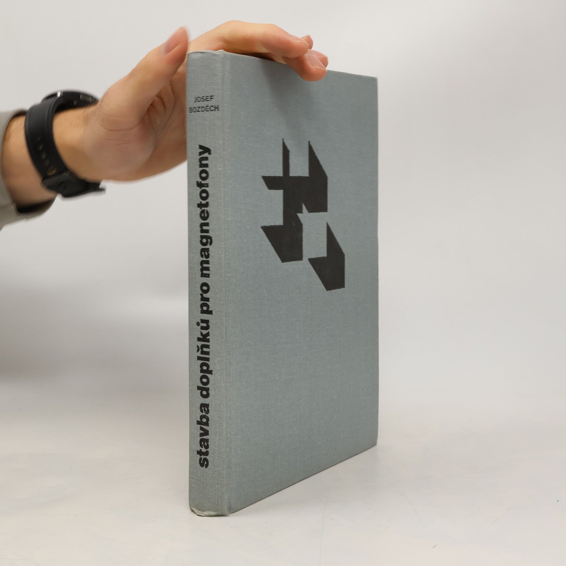 Stavba doplňků pro magnetofony