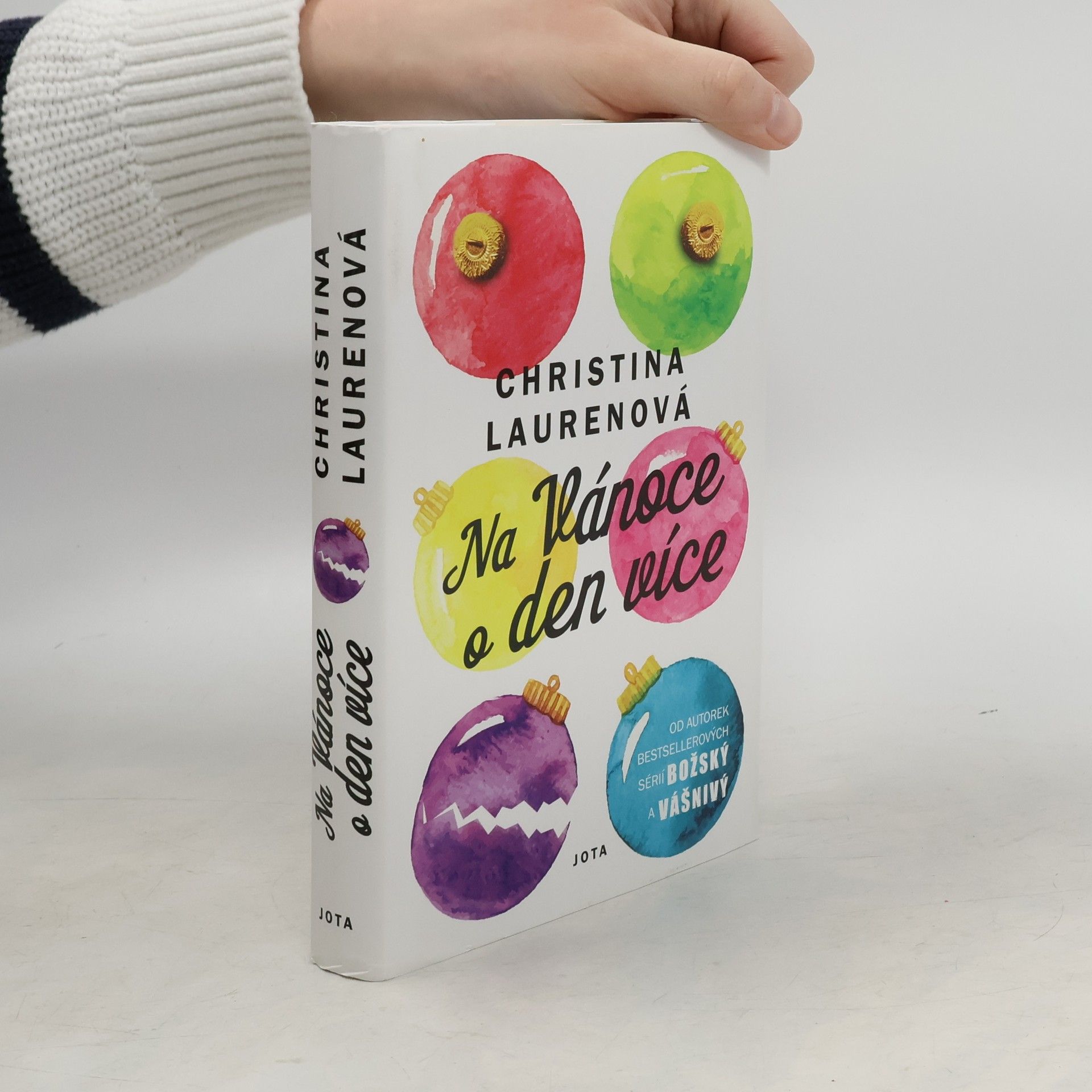 Christina Lauren Na Vánoce o den více