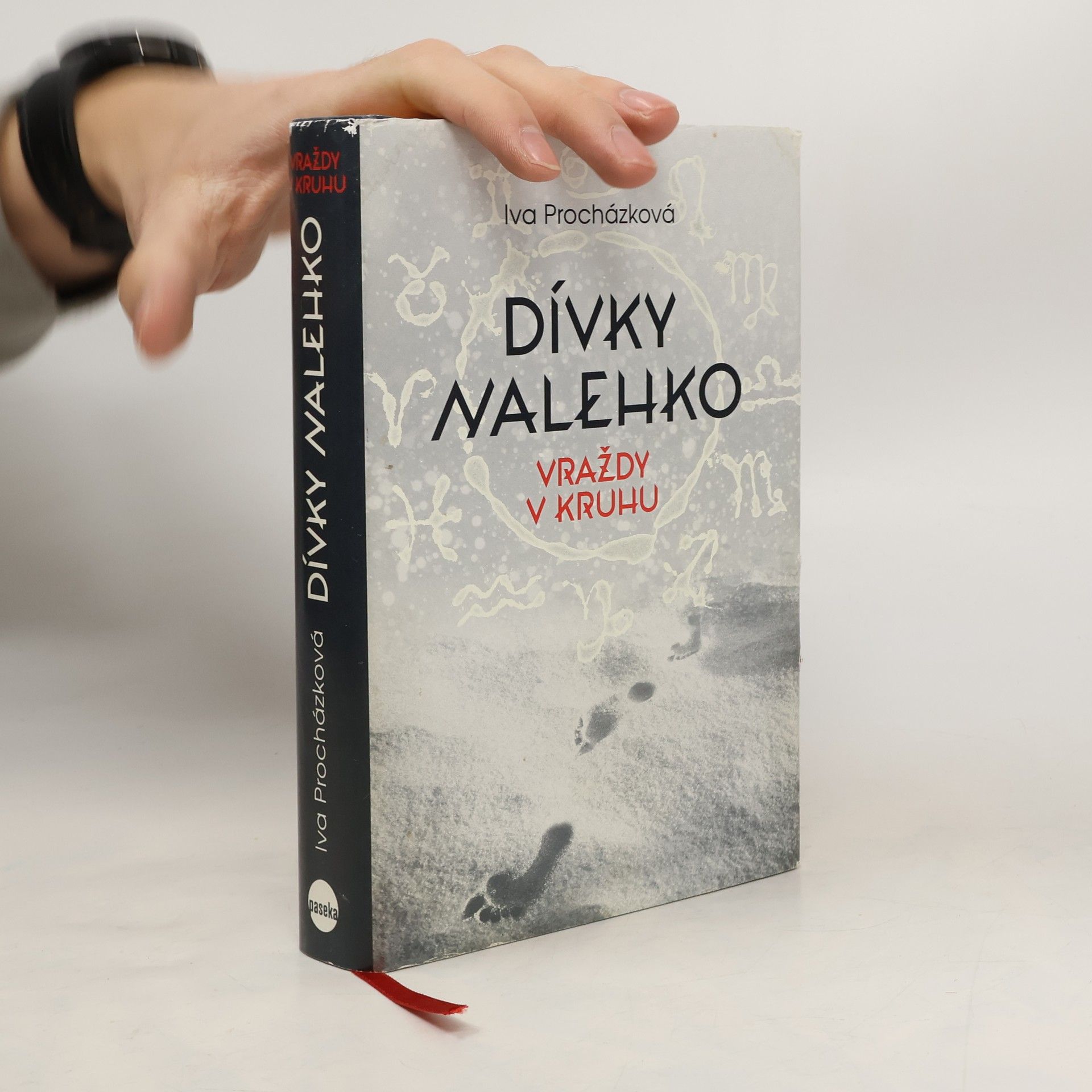 Dívky nalehko. Vraždy v kruhu 2. díl