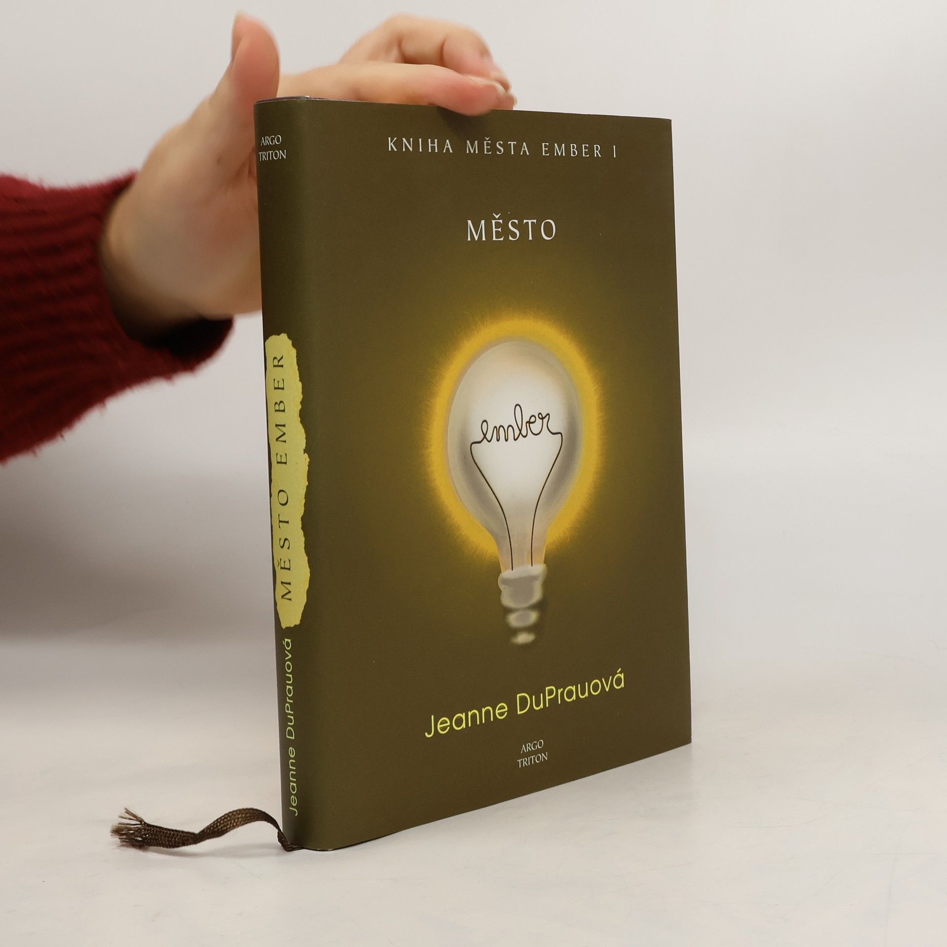 Jeanne DuPrau Kniha města Ember I. Město Ember