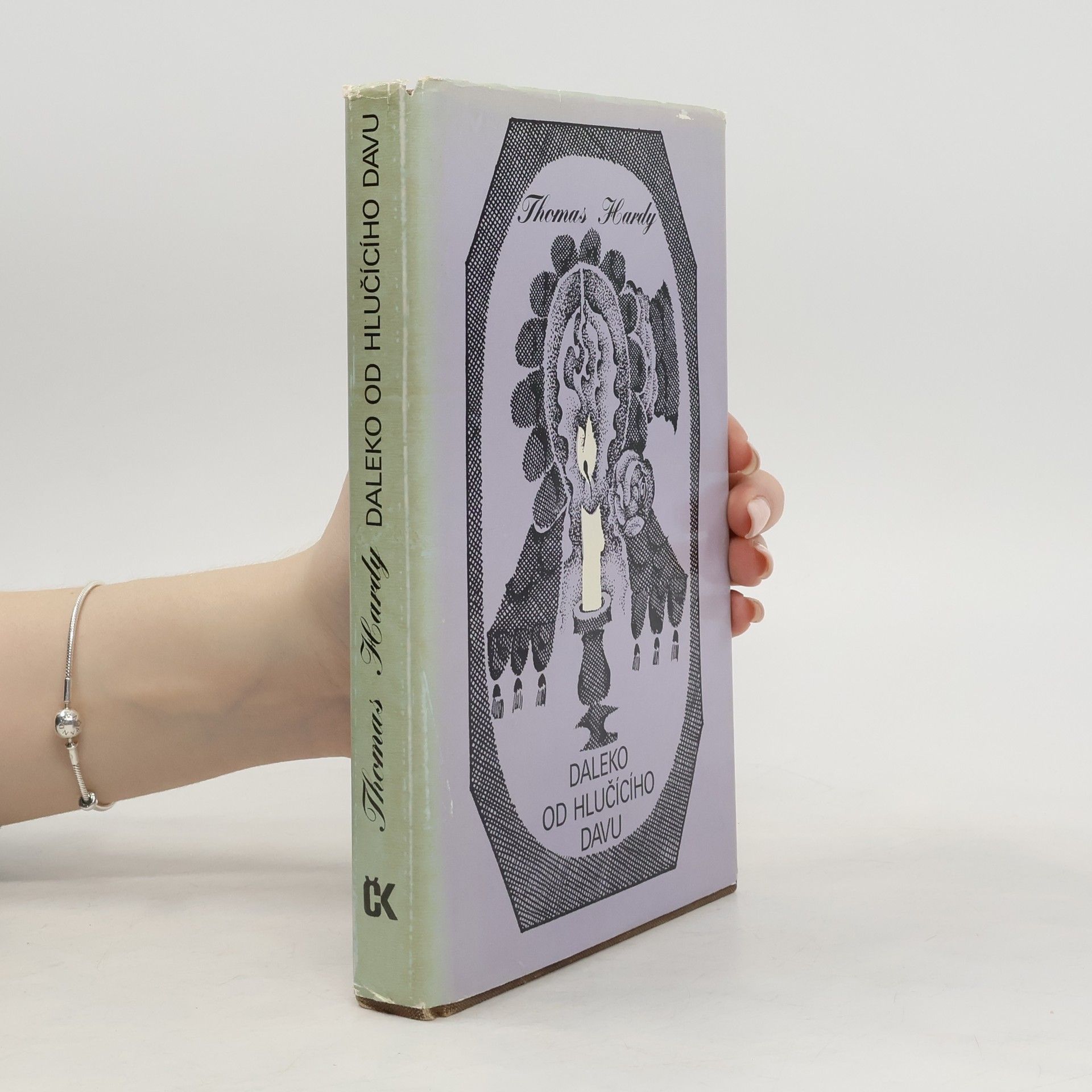 Daleko od hlučícího davu