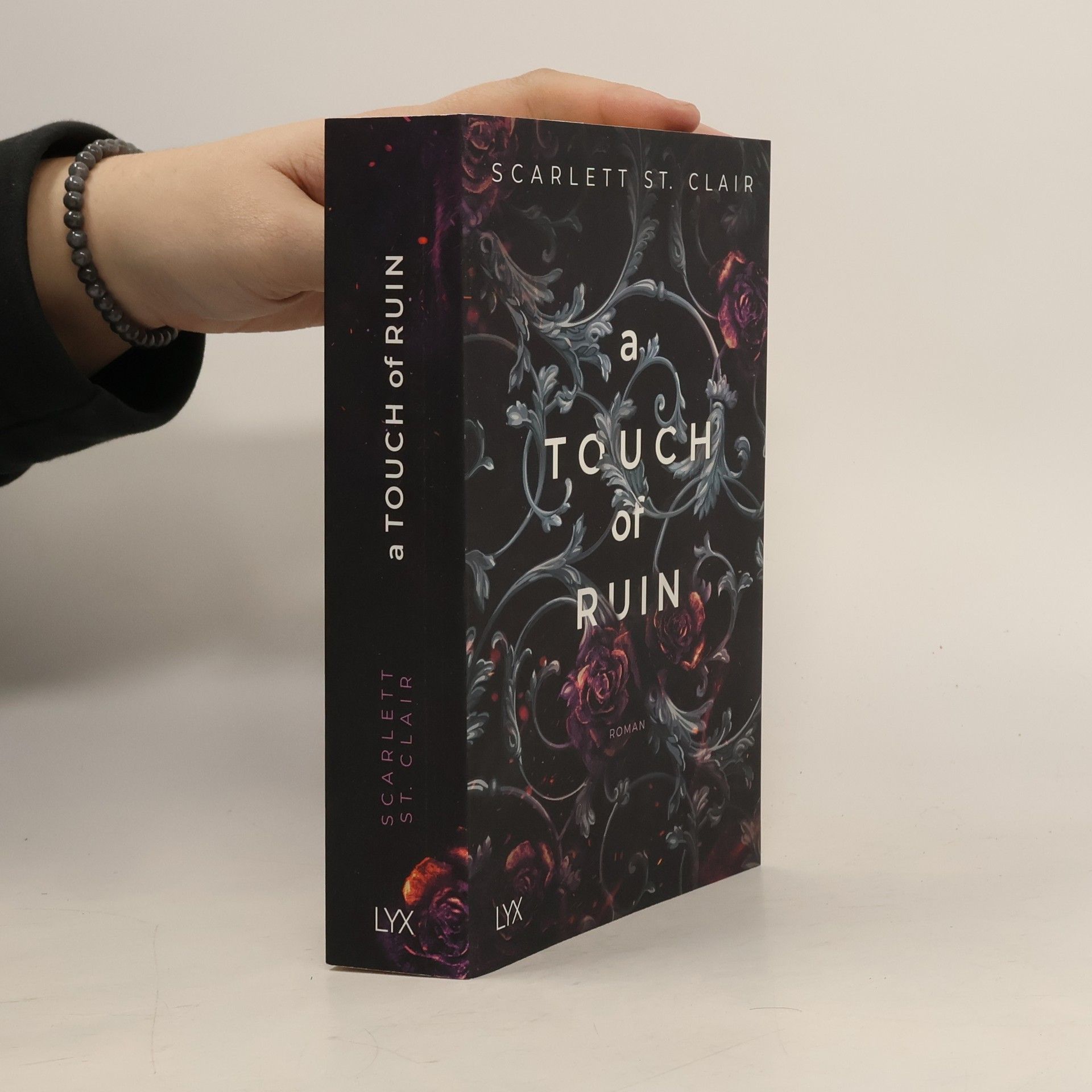 Scarlett St. Clair A Touch of Ruin